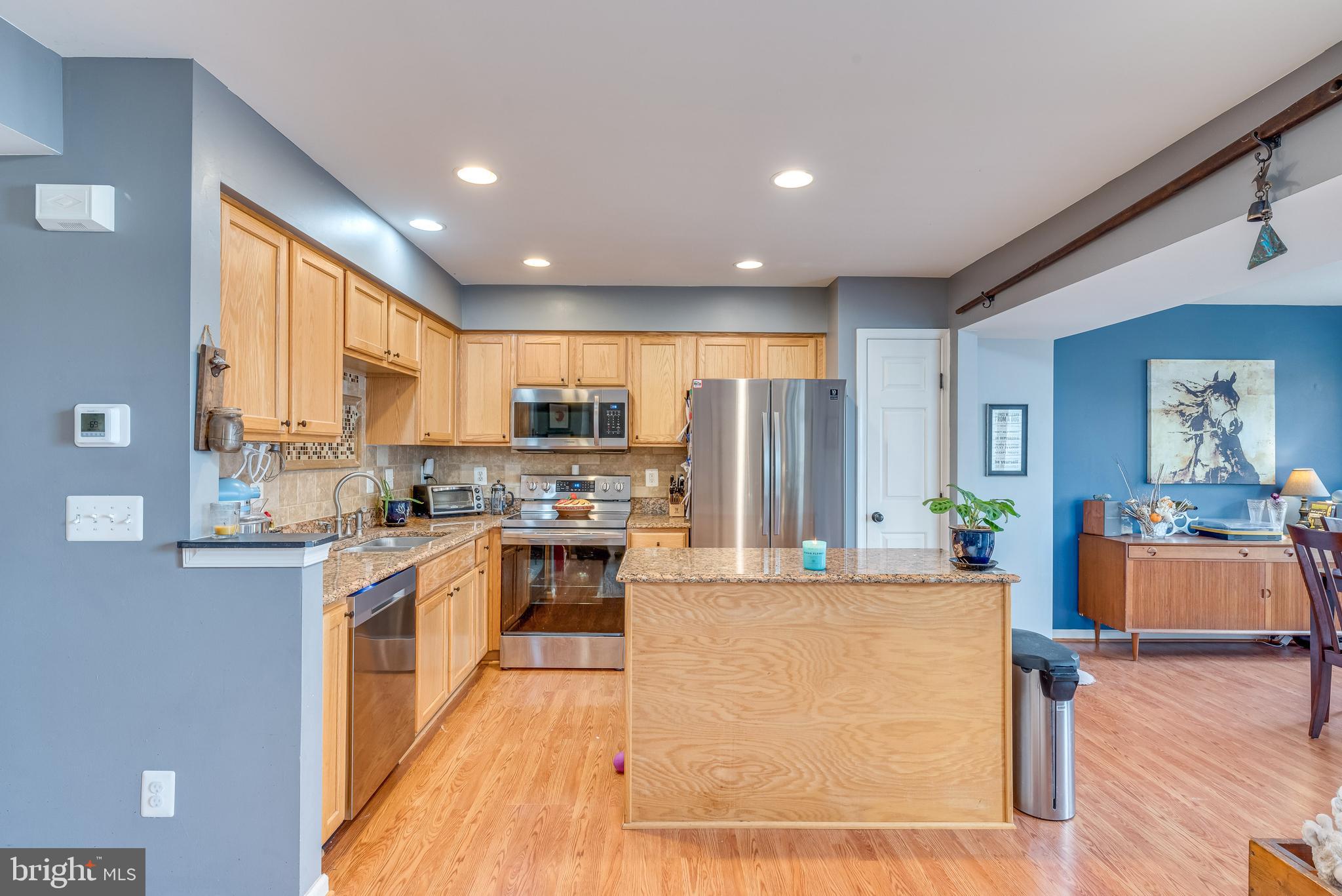 LAKELAND PLACE - Residential