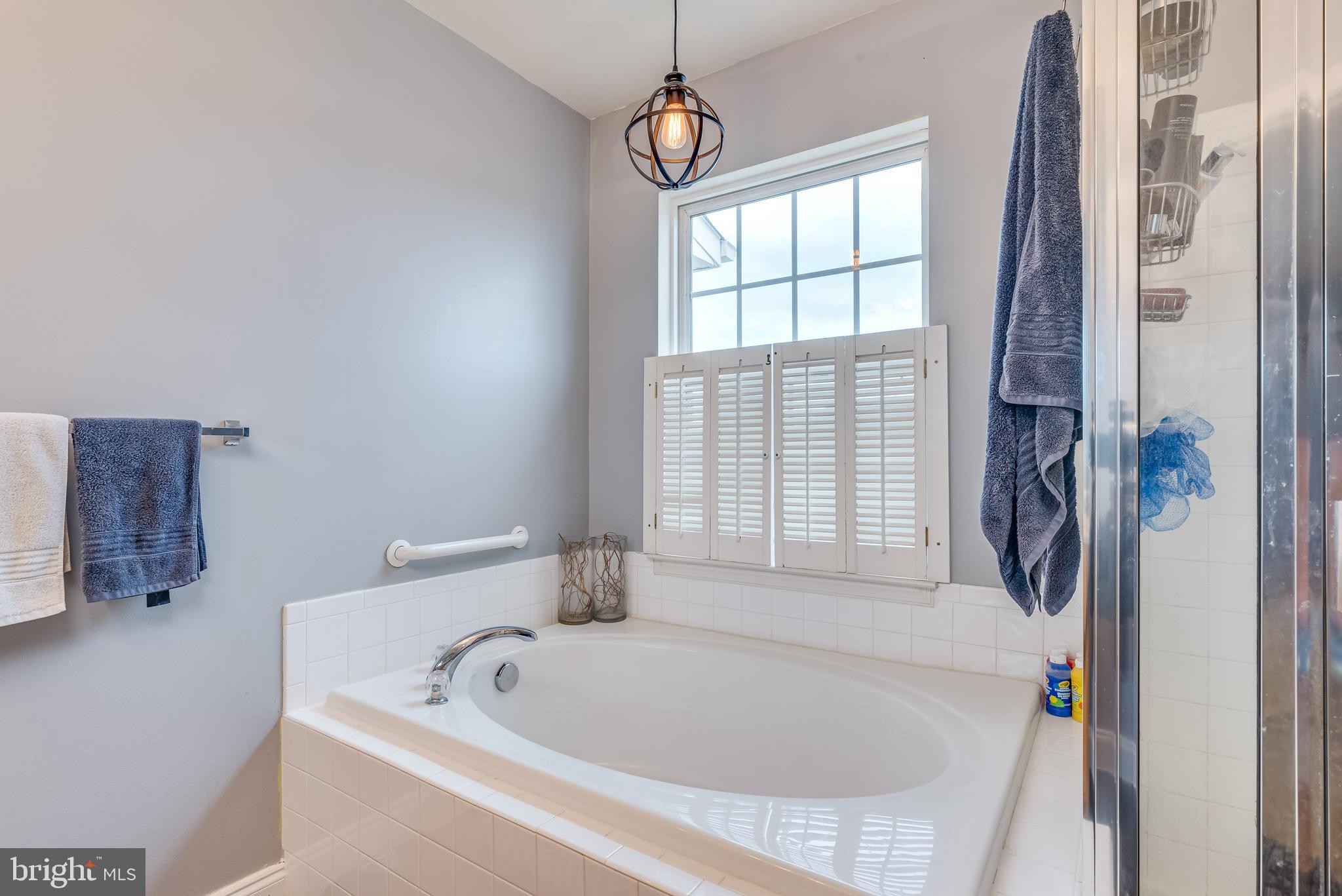 LAKELAND PLACE - Residential