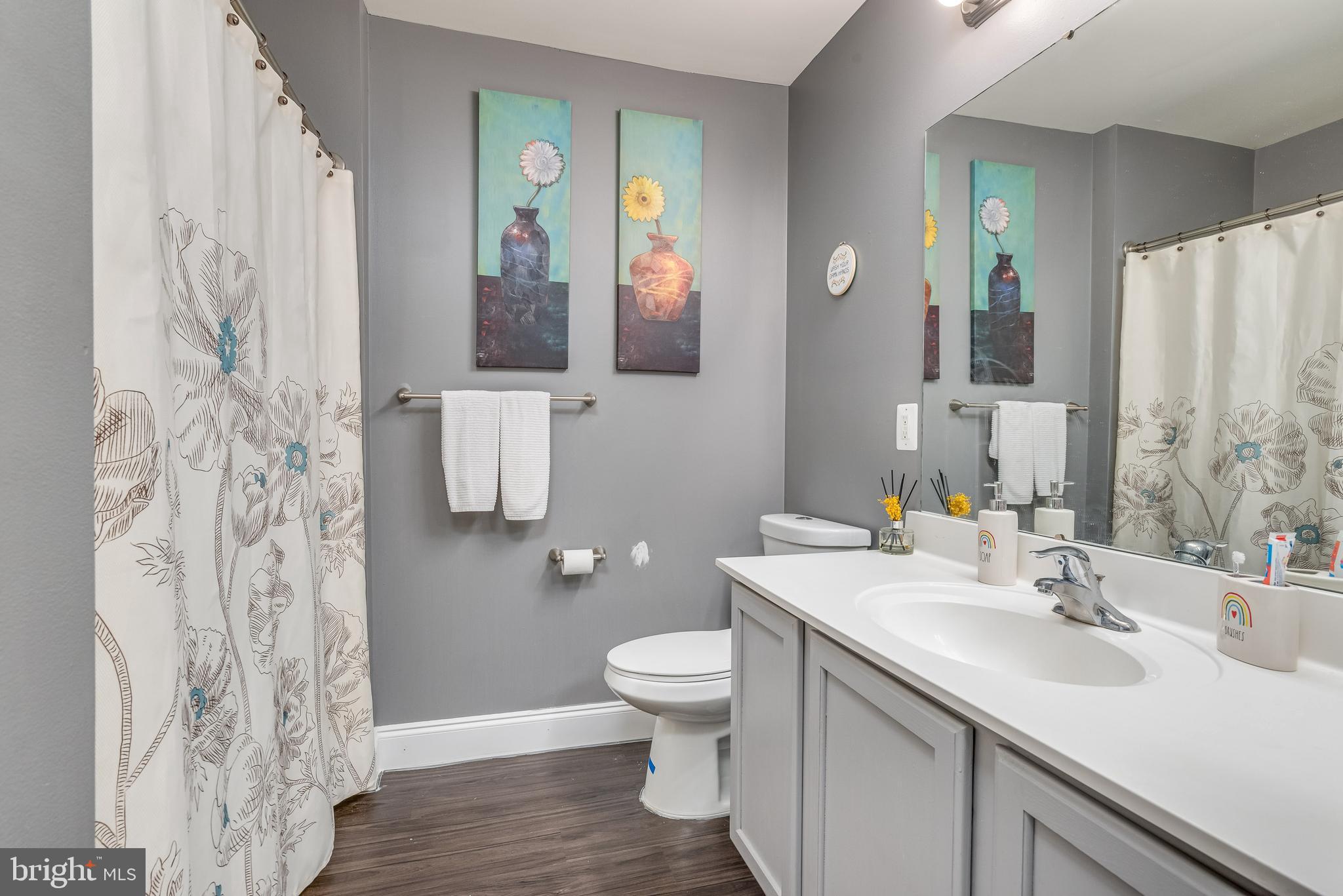 LAKELAND PLACE - Residential