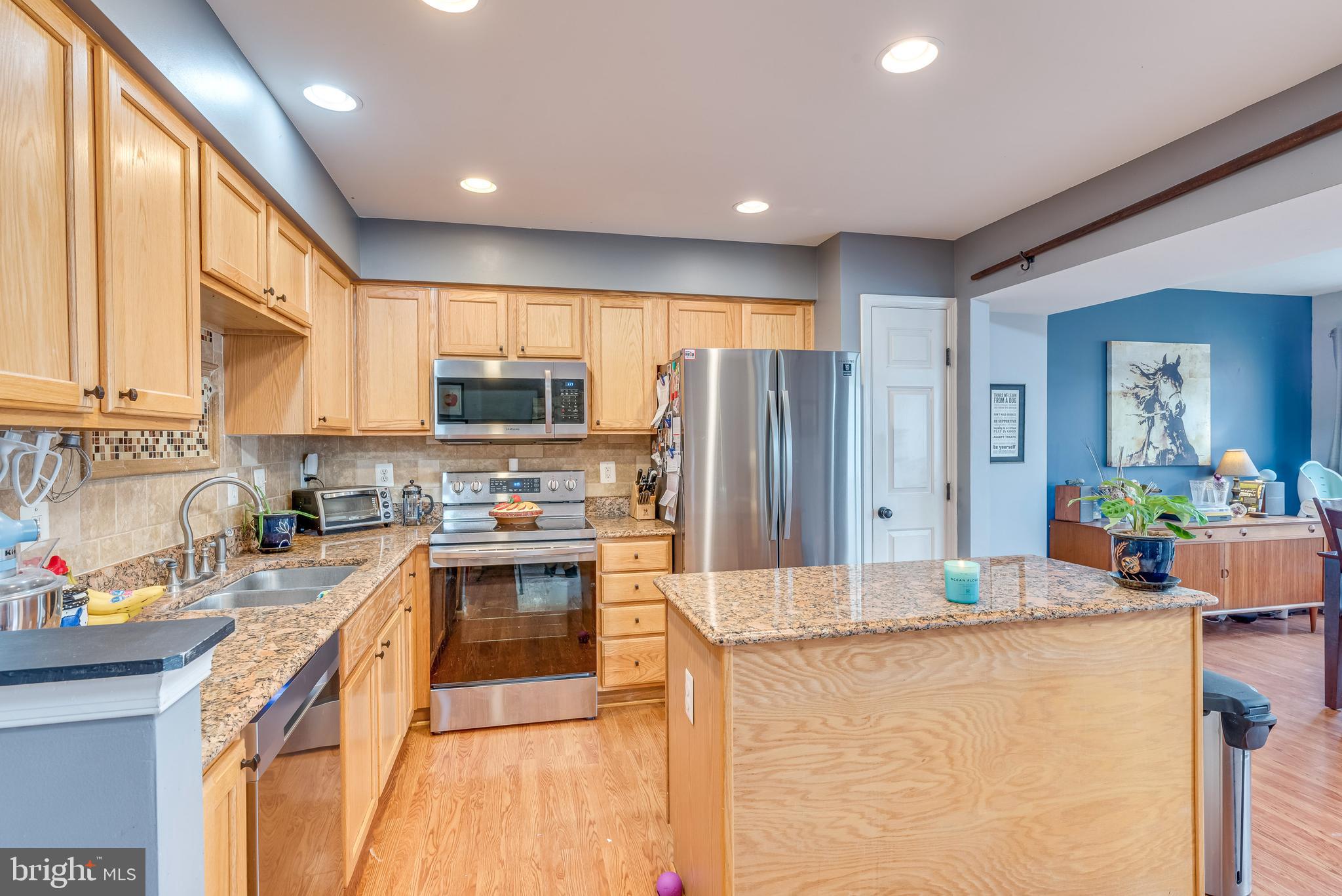 LAKELAND PLACE - Residential