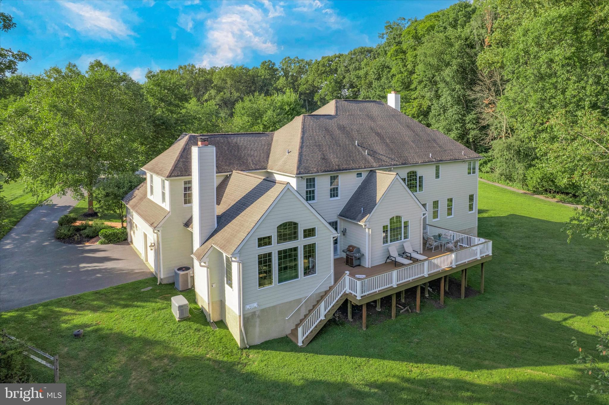 SUMMERHILL - Residential