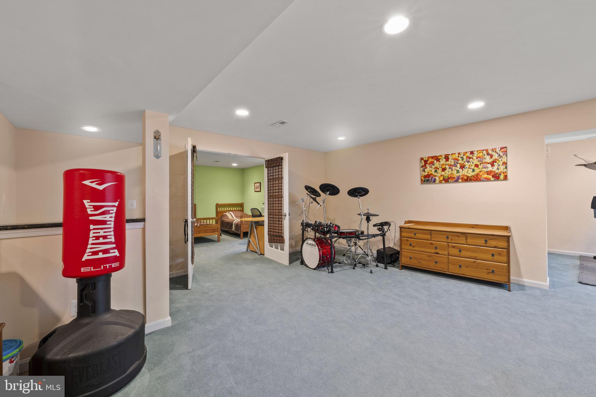 RIDINGS AT BLUE SPRINGS - Residential