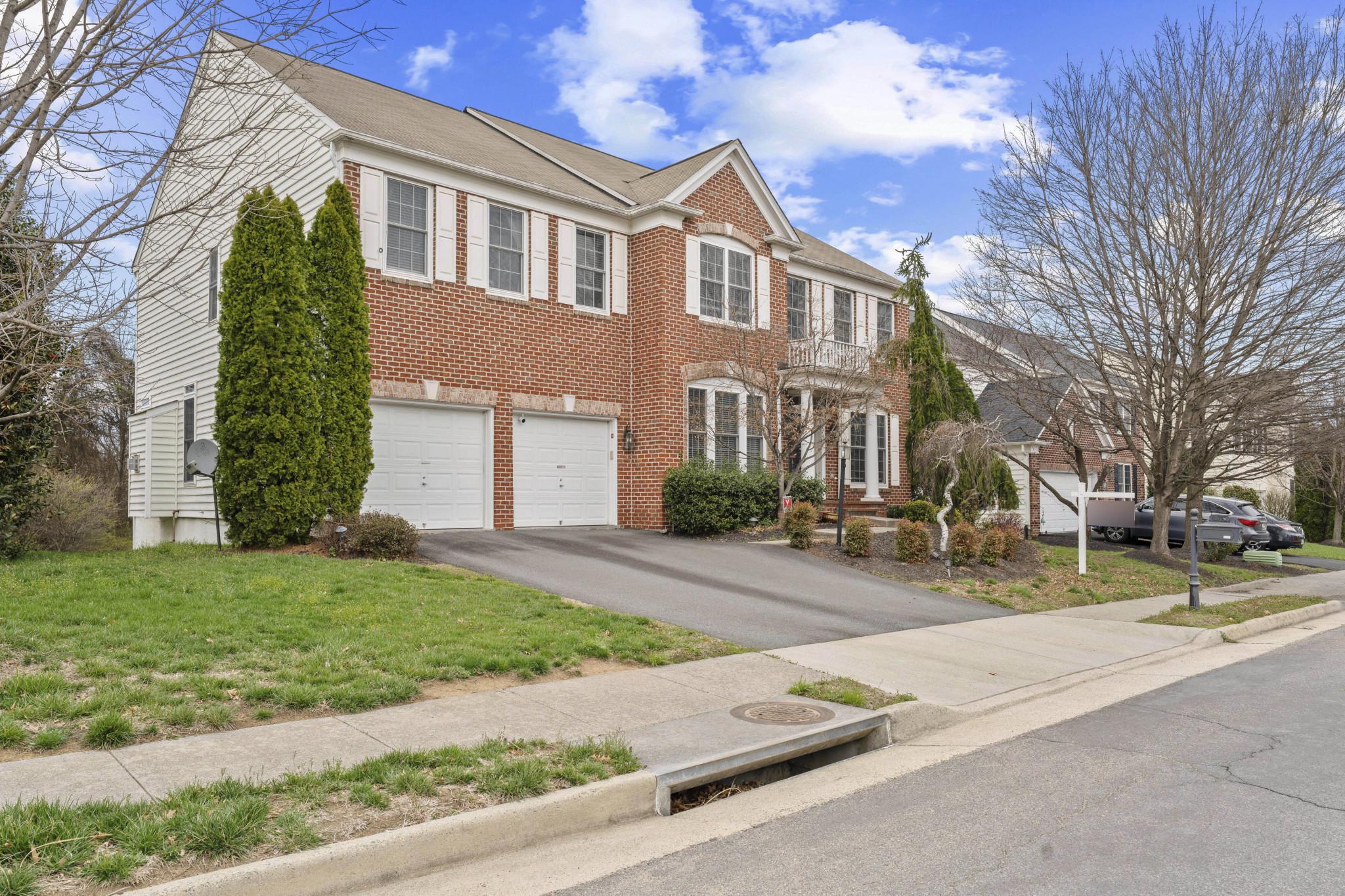 RIDINGS AT BLUE SPRINGS - Residential