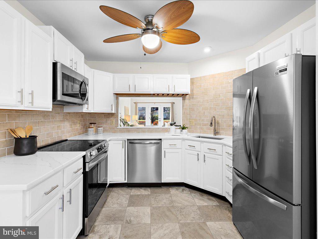 BRIDGE POINTE - Residential