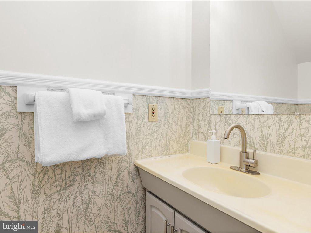 BRIDGE POINTE - Residential