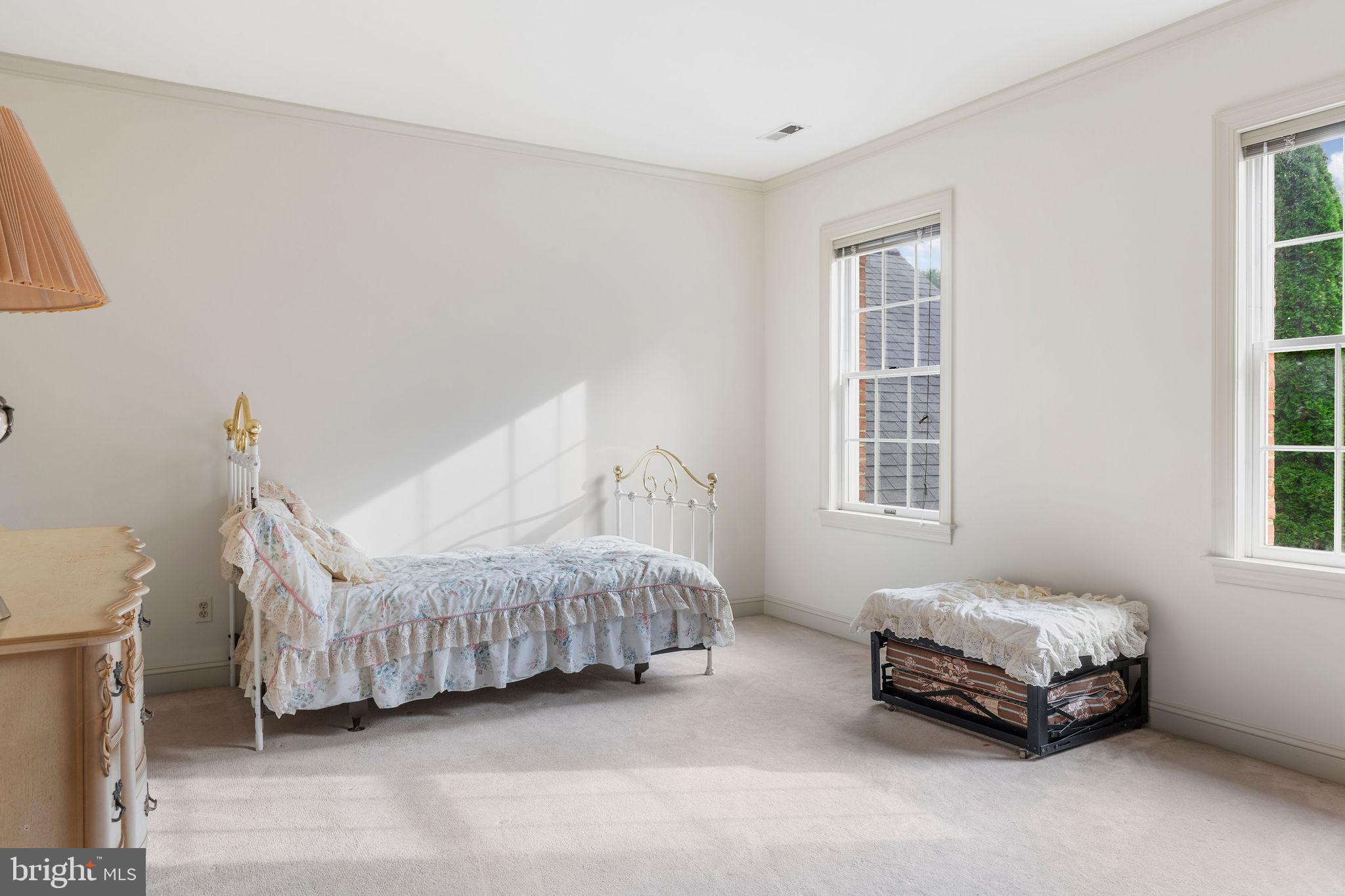 BROOKFIELD - Residential