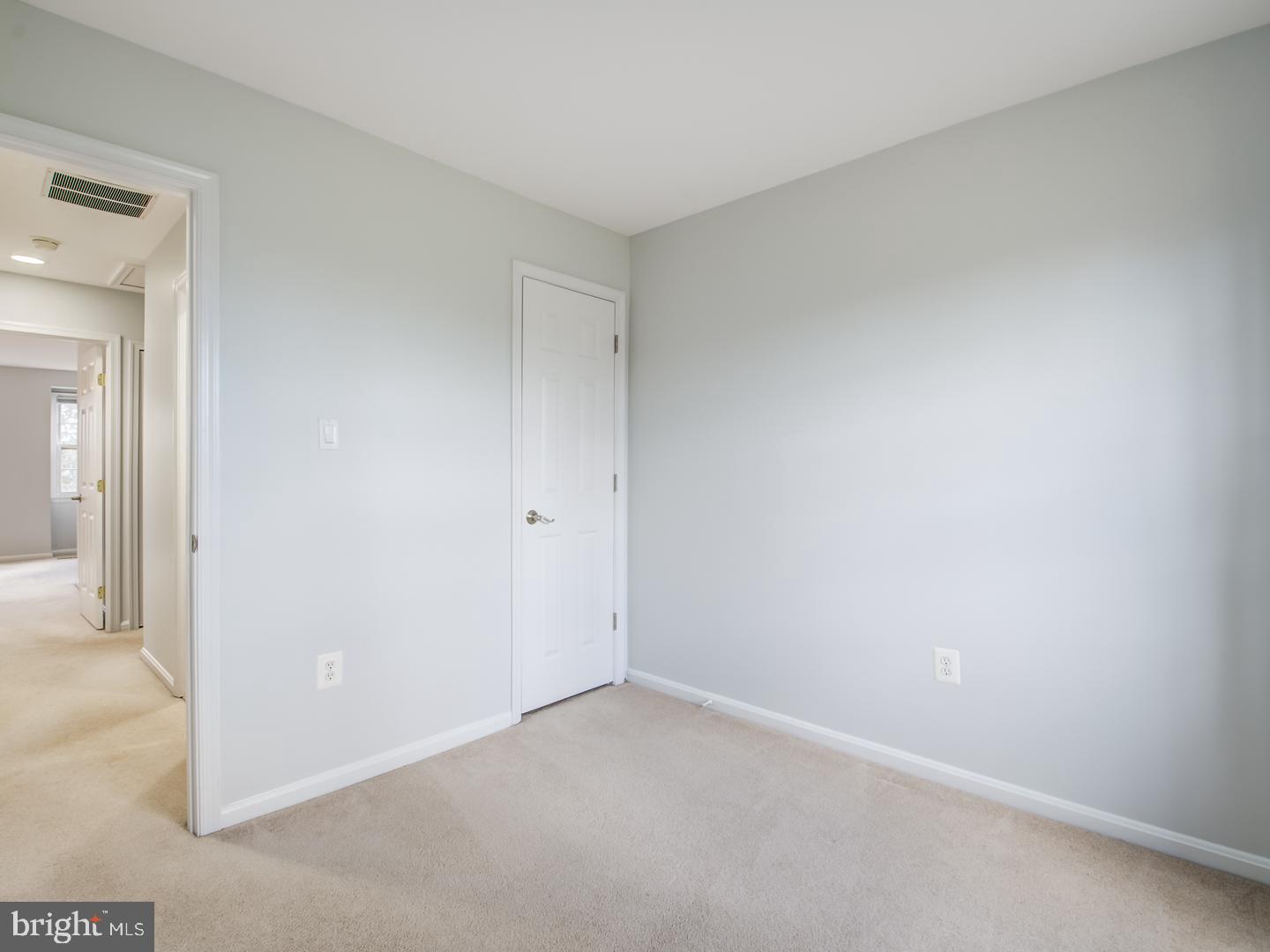 RESTON - Residential Lease