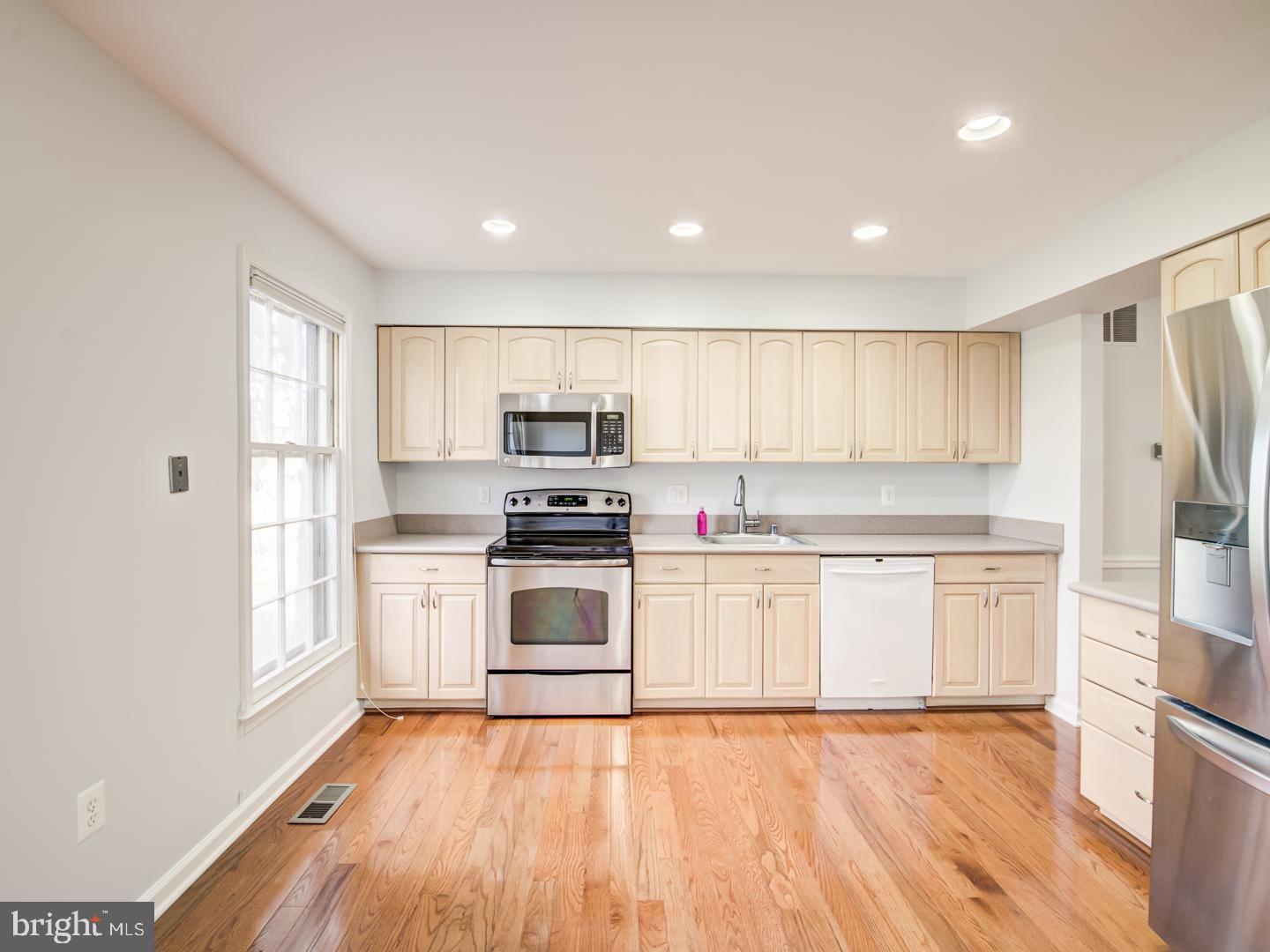 RESTON - Residential Lease