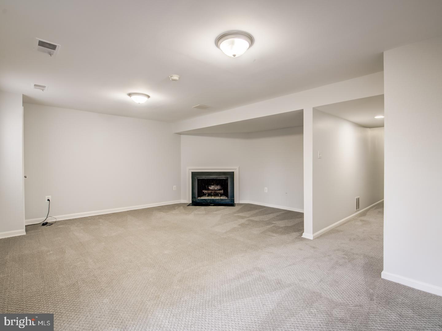 RESTON - Residential Lease