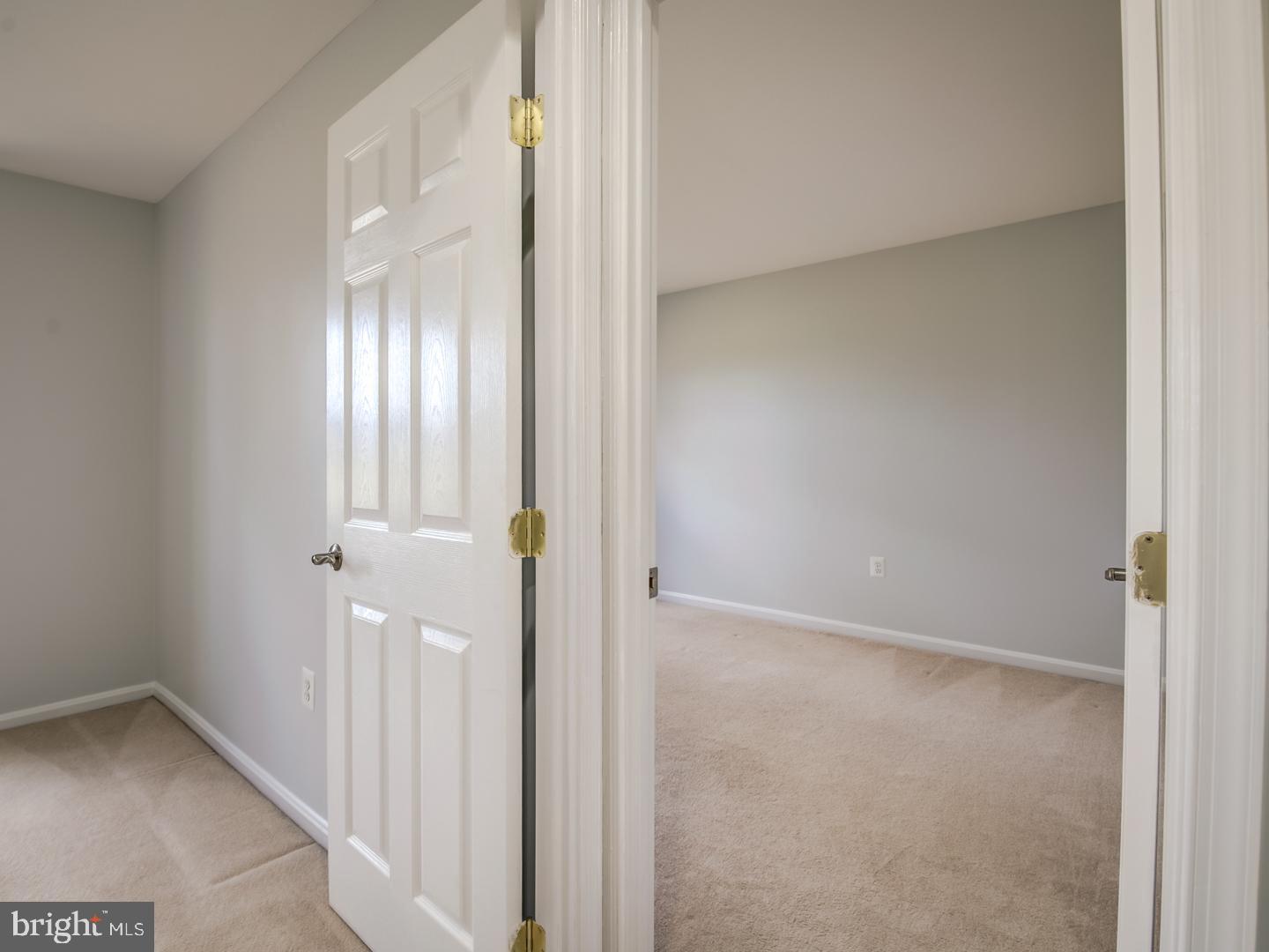 RESTON - Residential Lease