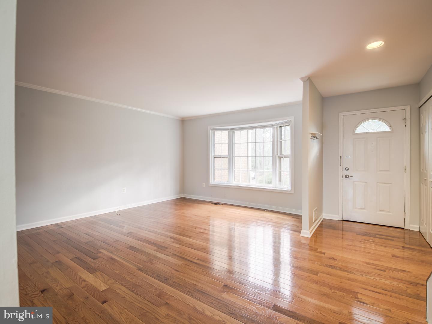 RESTON - Residential Lease