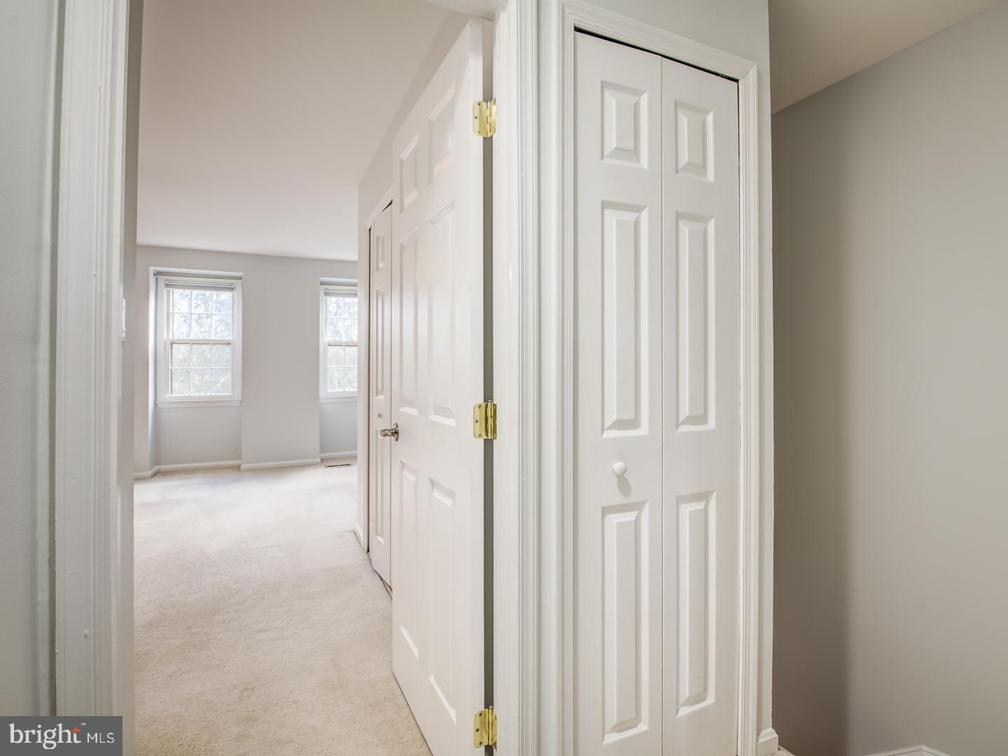 RESTON - Residential Lease