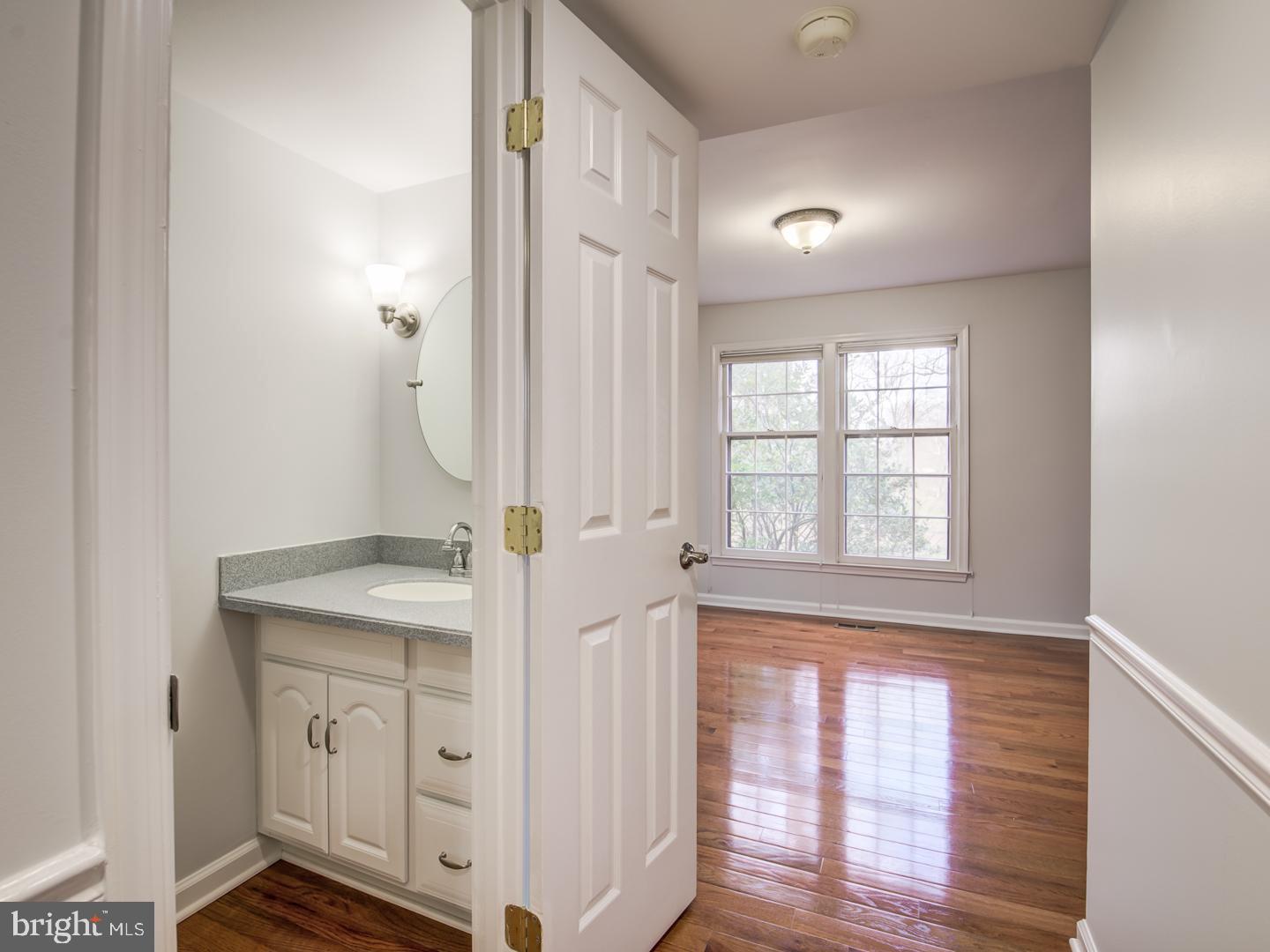 RESTON - Residential Lease