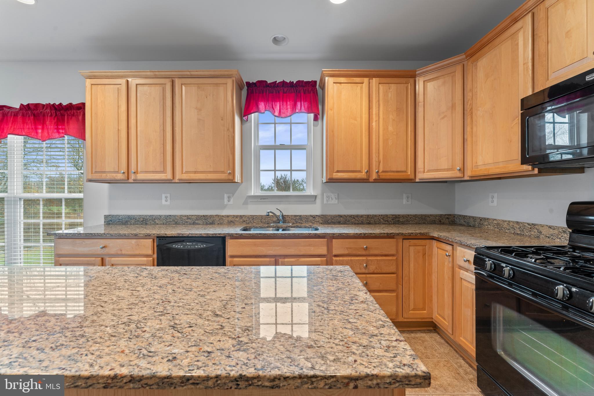 VILLAGE OF FOX MEADOW - Residential