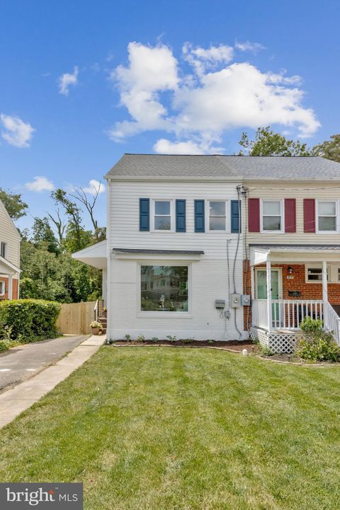 Photo of 2249 Sweetbriar Drive, ALEXANDRIA, VA 22307 (MLS # VAFX2310668)
