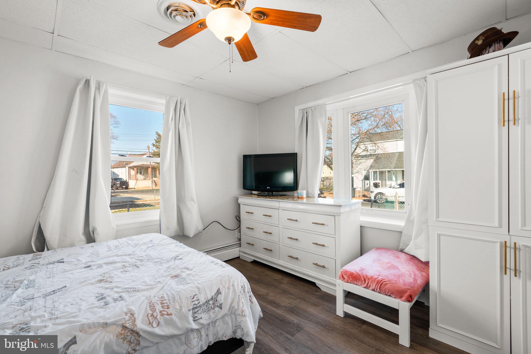 EDGEMERE/SPARROWS POINT - Residential