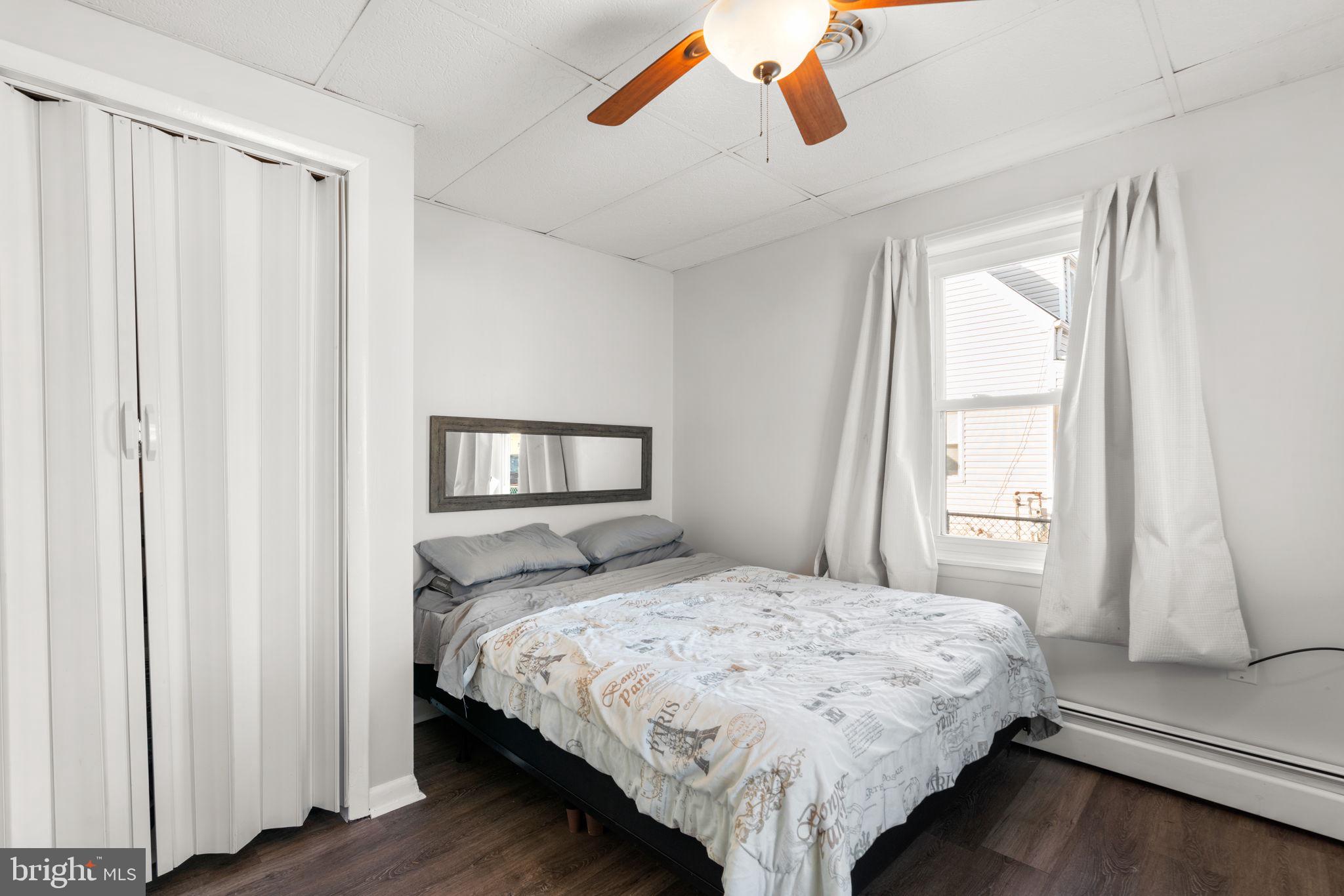 EDGEMERE/SPARROWS POINT - Residential