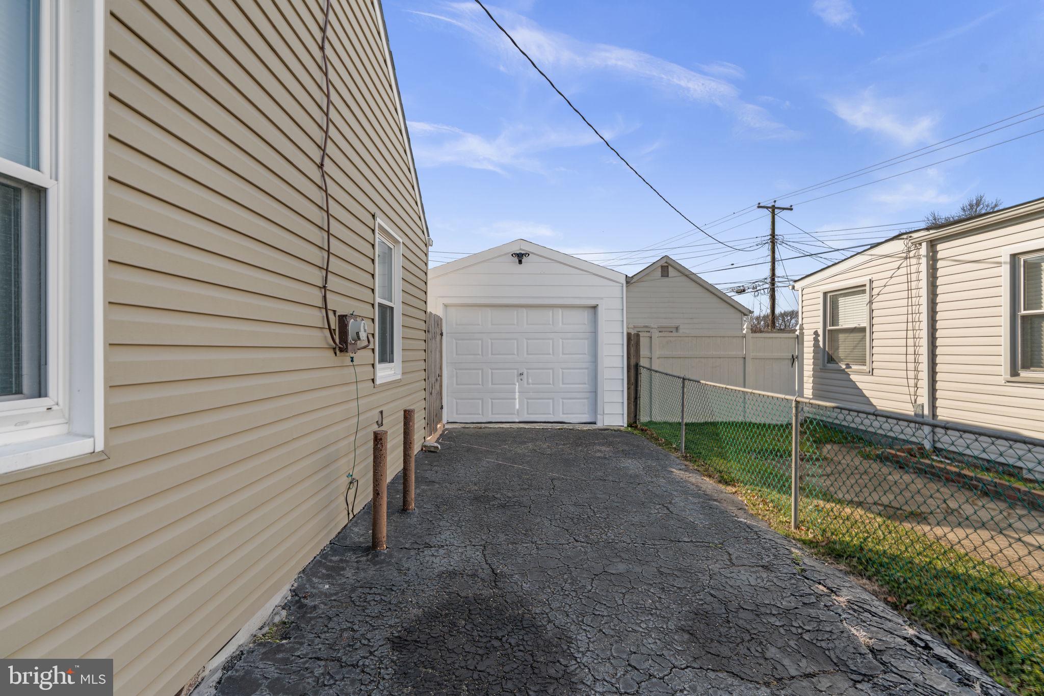 EDGEMERE/SPARROWS POINT - Residential