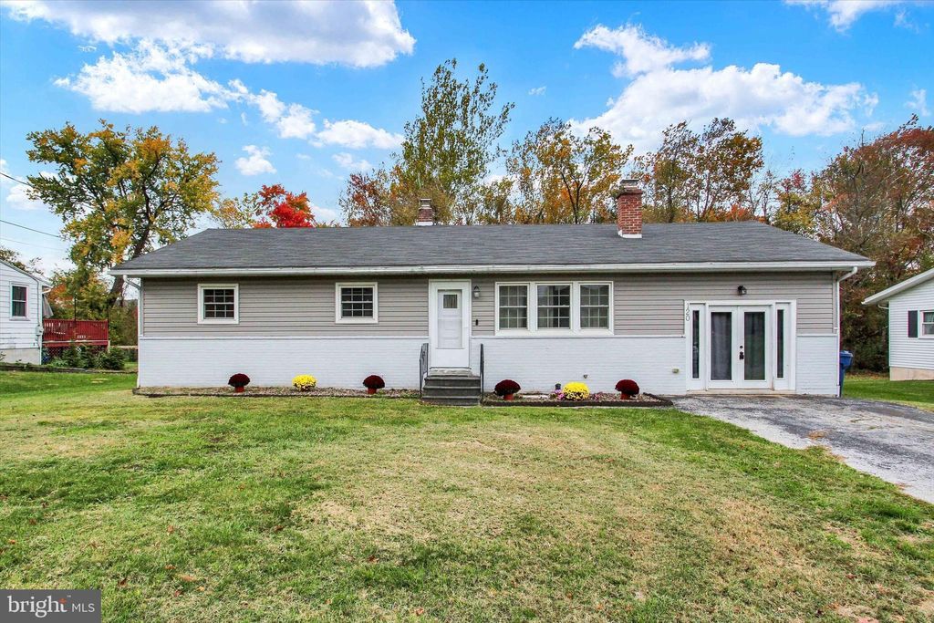 Photo of 120 S Queen Street, BIGLERVILLE, PA 17307 (MLS # PAAD2019846)