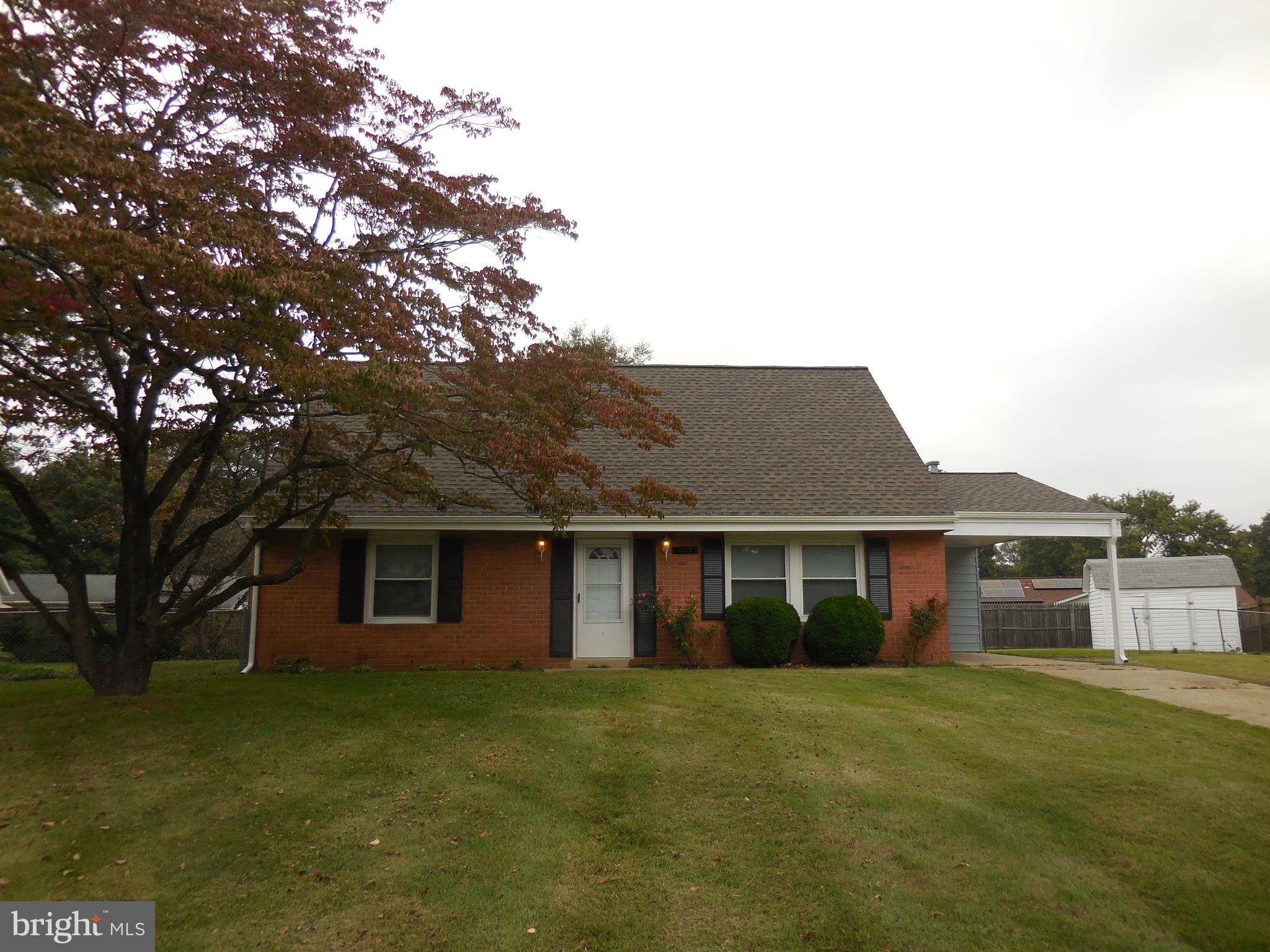 CONVENIENT HOME IN ST CHARLES - FEATURES 4 BEDROOMS, 2 BATHS, MODERN KITCHEN, NEW CARPETING-CUL DE SAC LOT-WASHER & DRYER-SHED * AVAILABLE NOW!