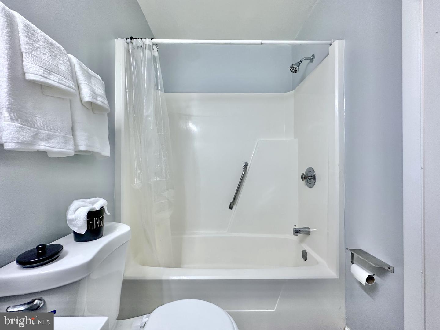 LIVINGSTON GROVE - Residential Lease