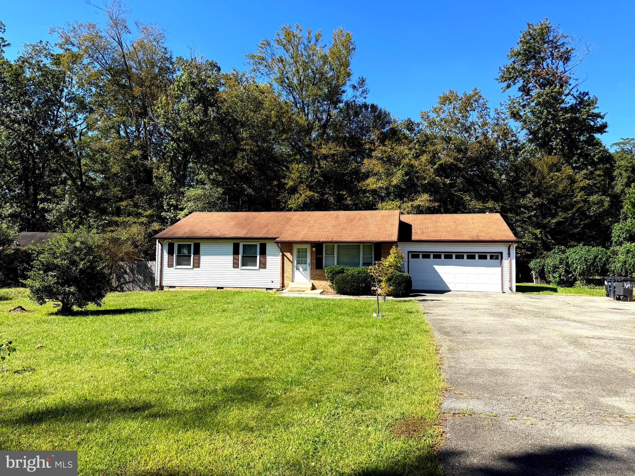 LIVINGSTON GROVE - Residential Lease