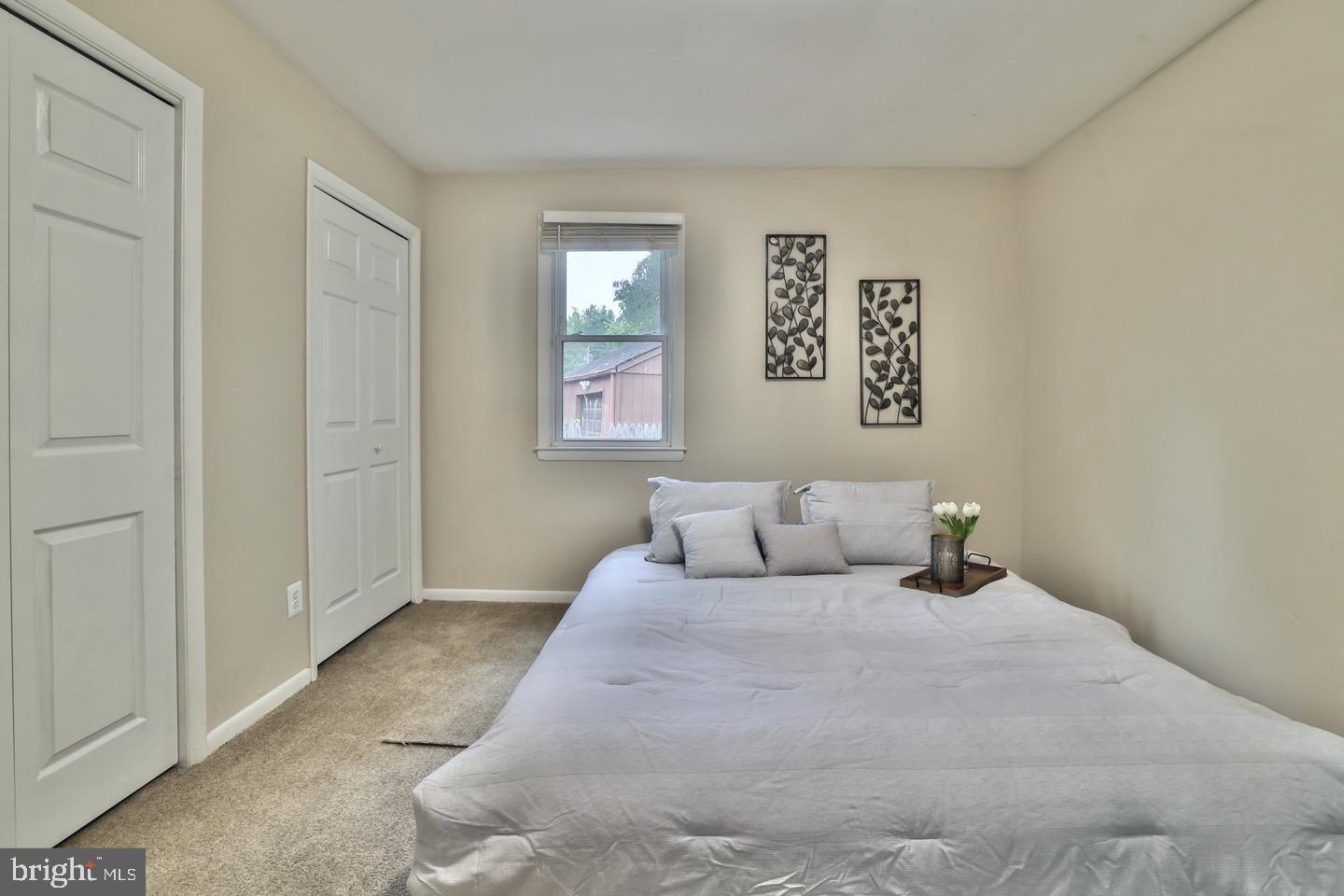 LIVINGSTON GROVE - Residential Lease