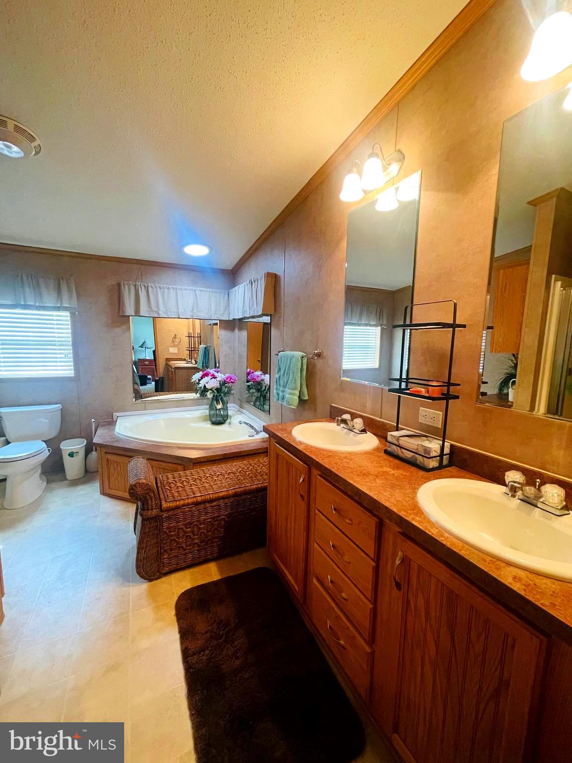 SUN RETREATS REHOBOTH BAY - Residential