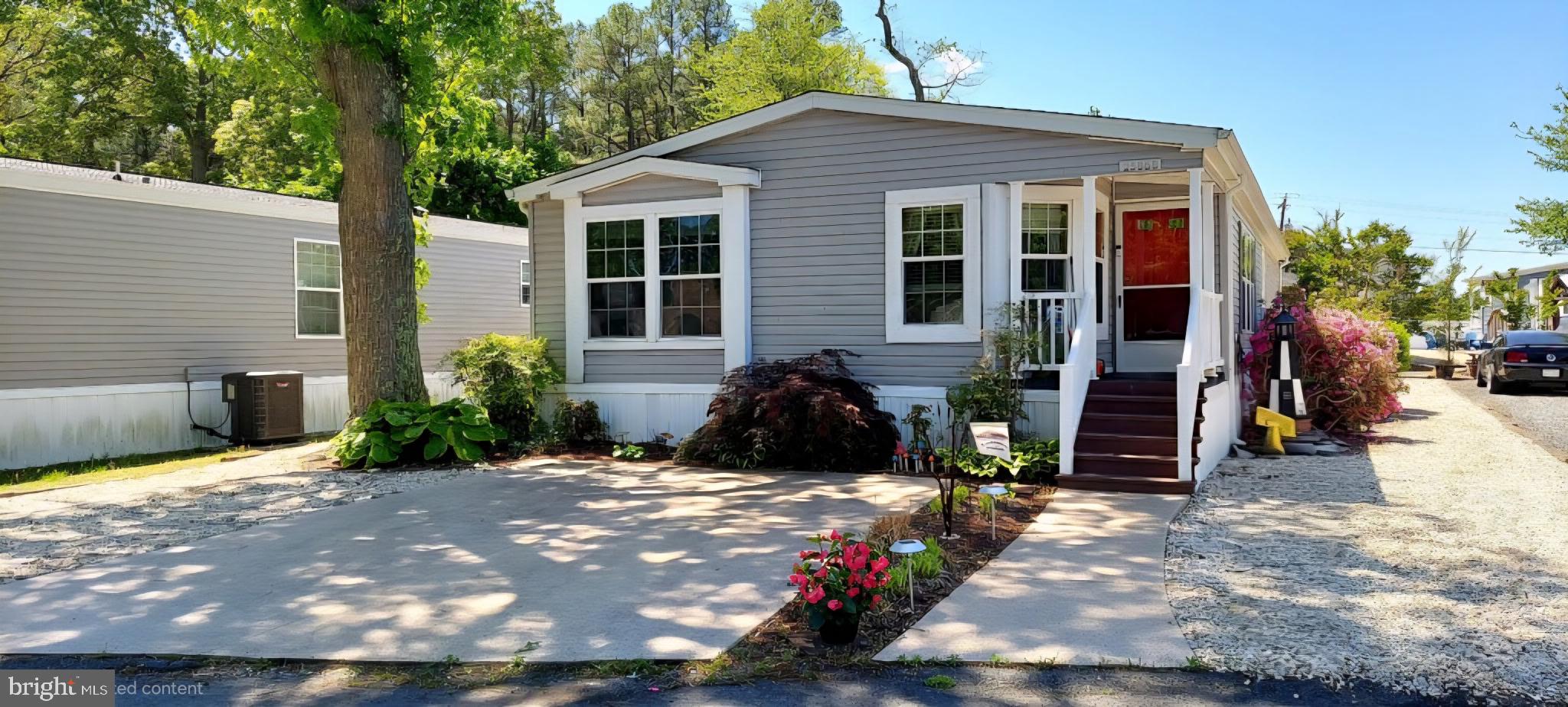 SUN RETREATS REHOBOTH BAY - Residential