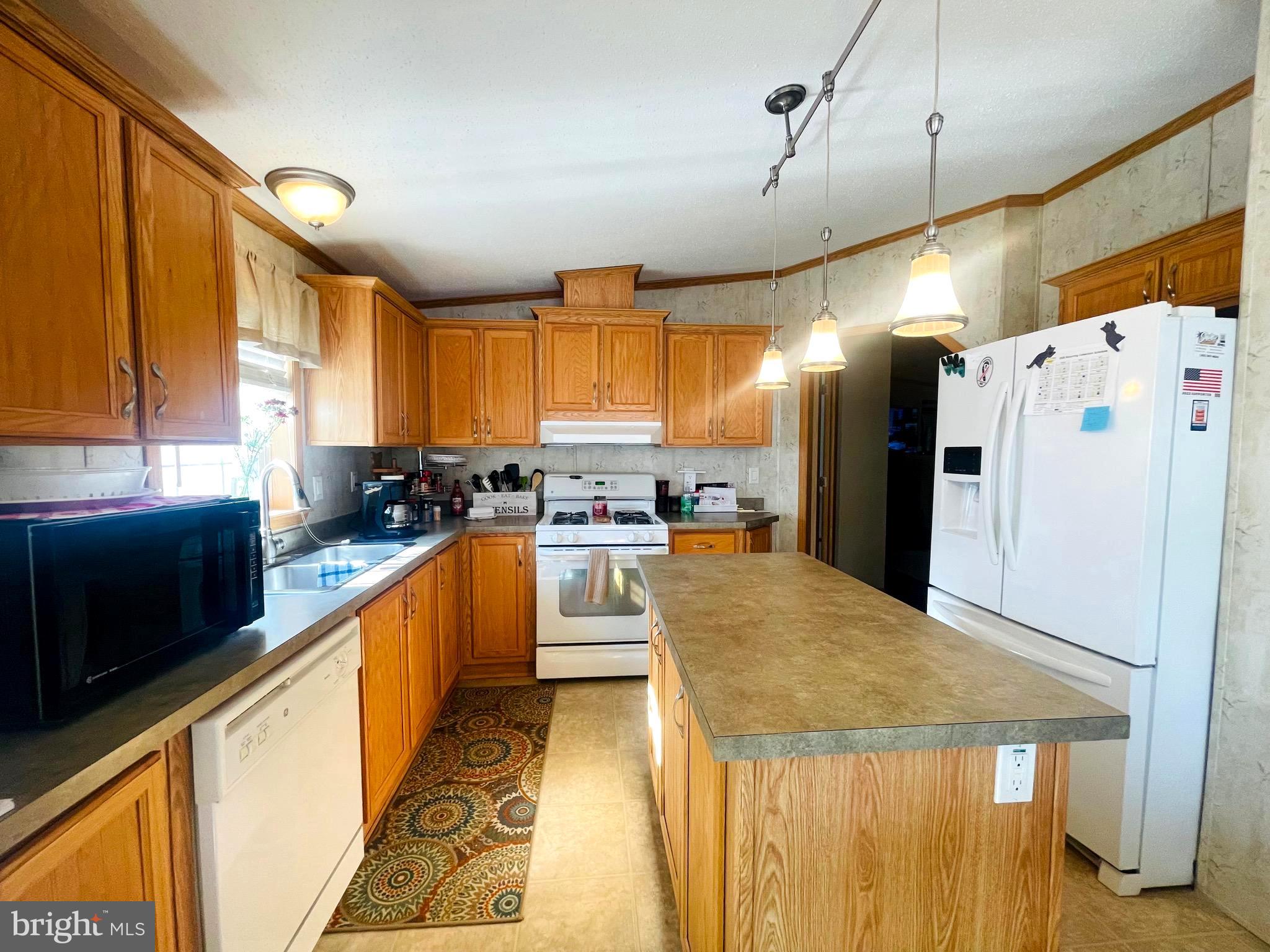 SUN RETREATS REHOBOTH BAY - Residential