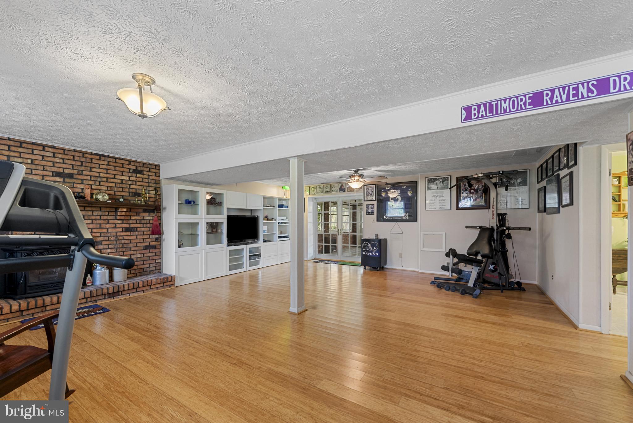 2411 NICKOLES DRIVE