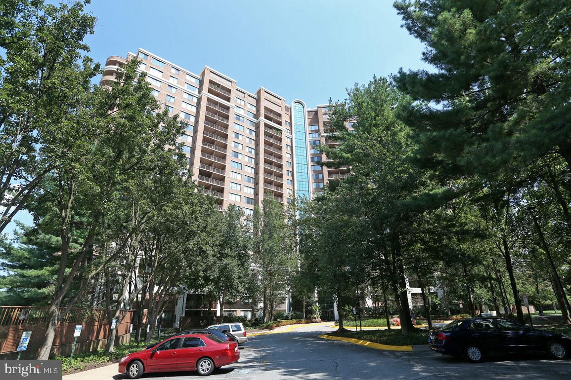 10101 GROSVENOR PLACE 1714