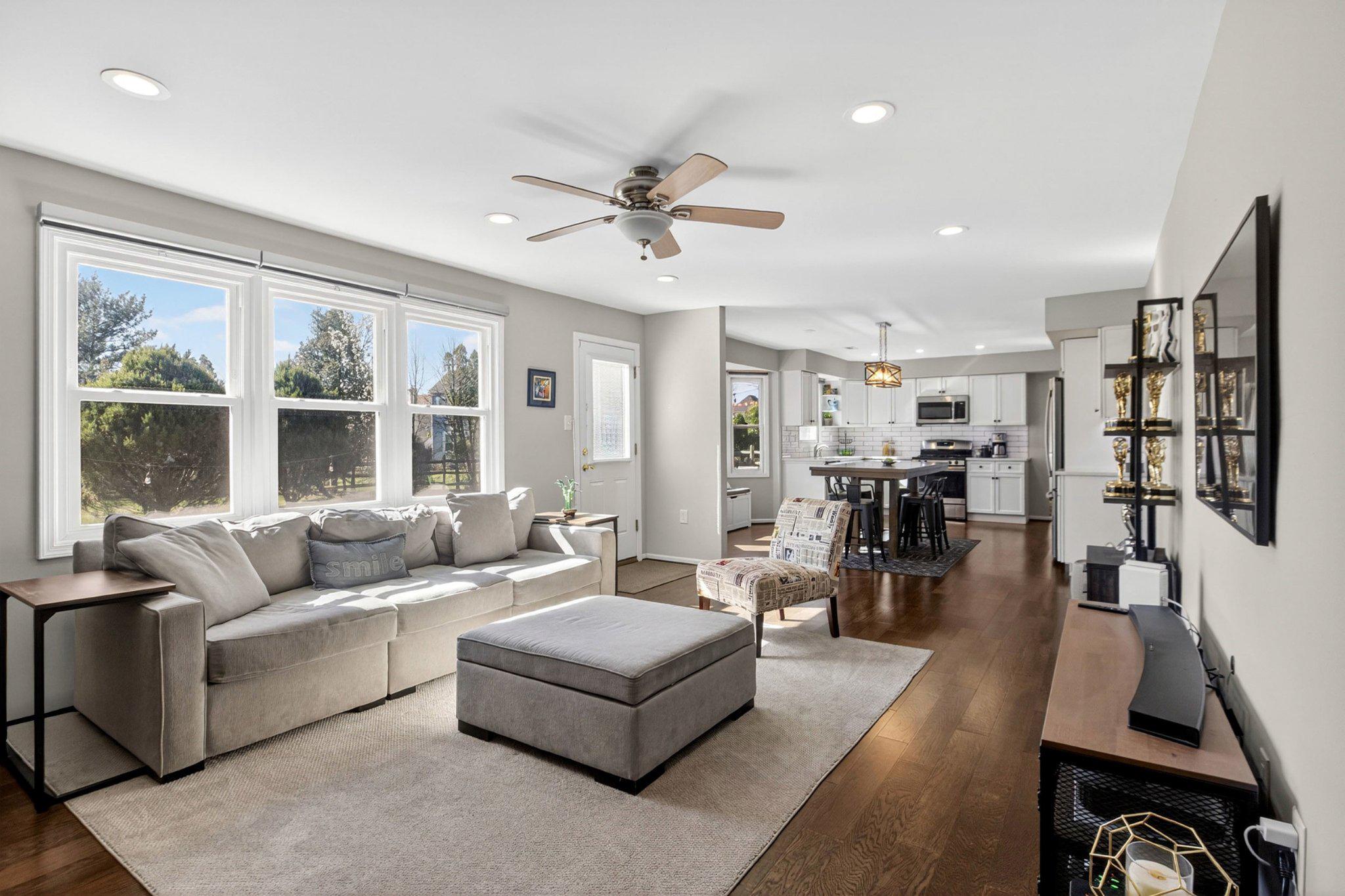 COLLEGEVILLE CROSS - Residential