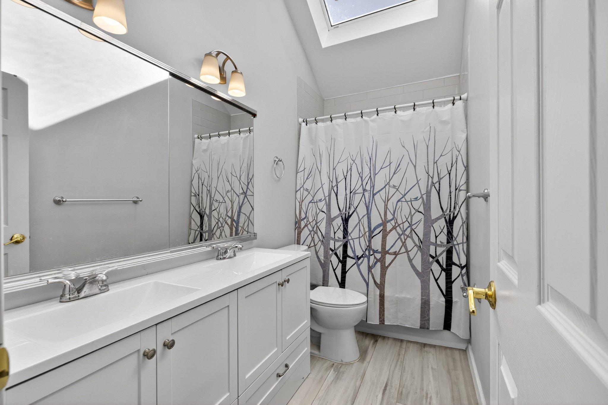 COLLEGEVILLE CROSS - Residential