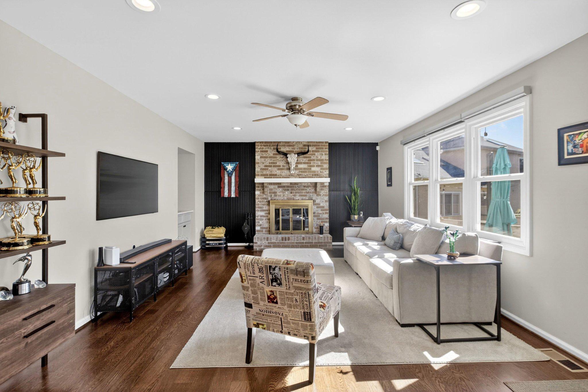 COLLEGEVILLE CROSS - Residential