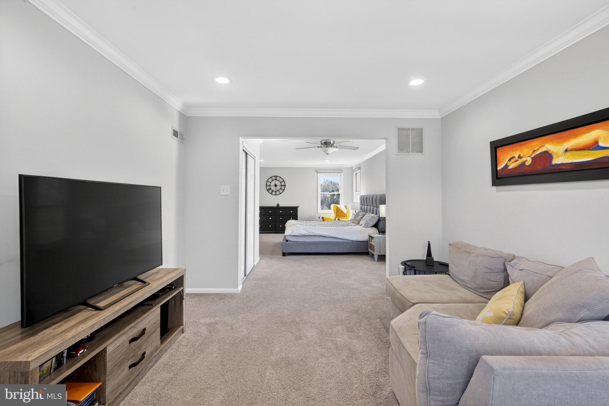 COLLEGEVILLE CROSS - Residential