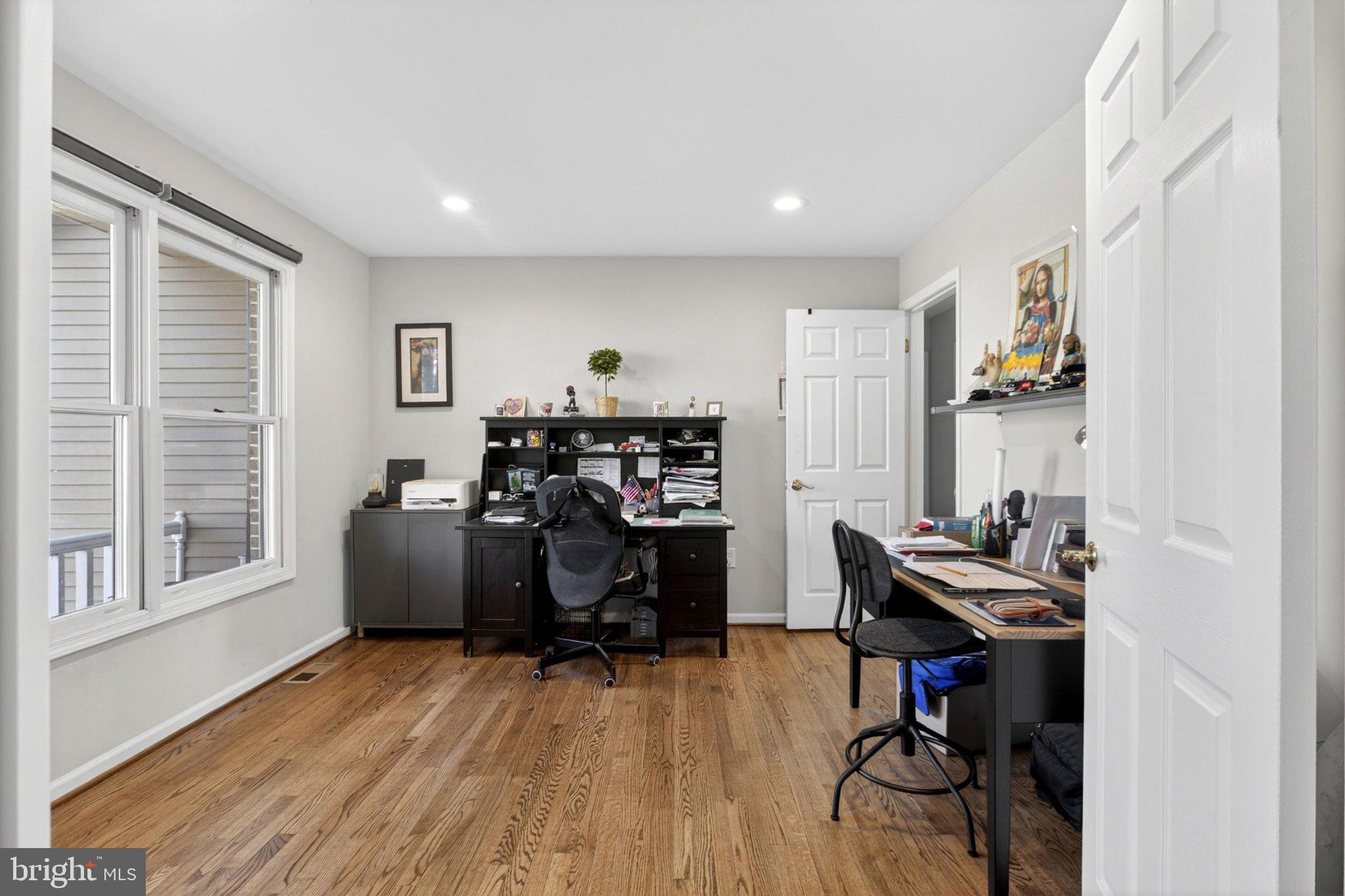 COLLEGEVILLE CROSS - Residential