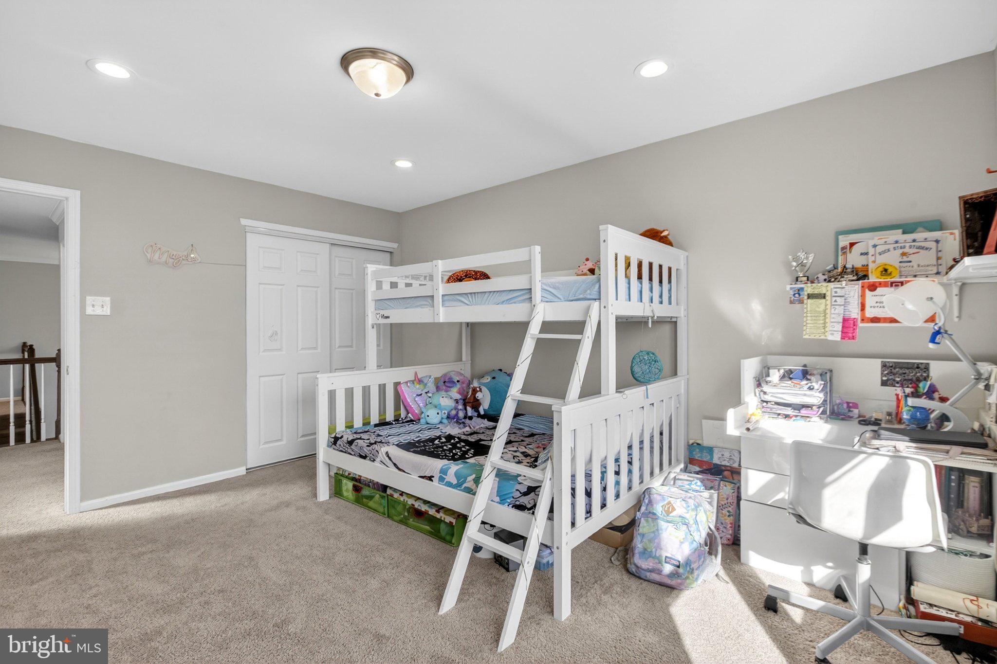 COLLEGEVILLE CROSS - Residential