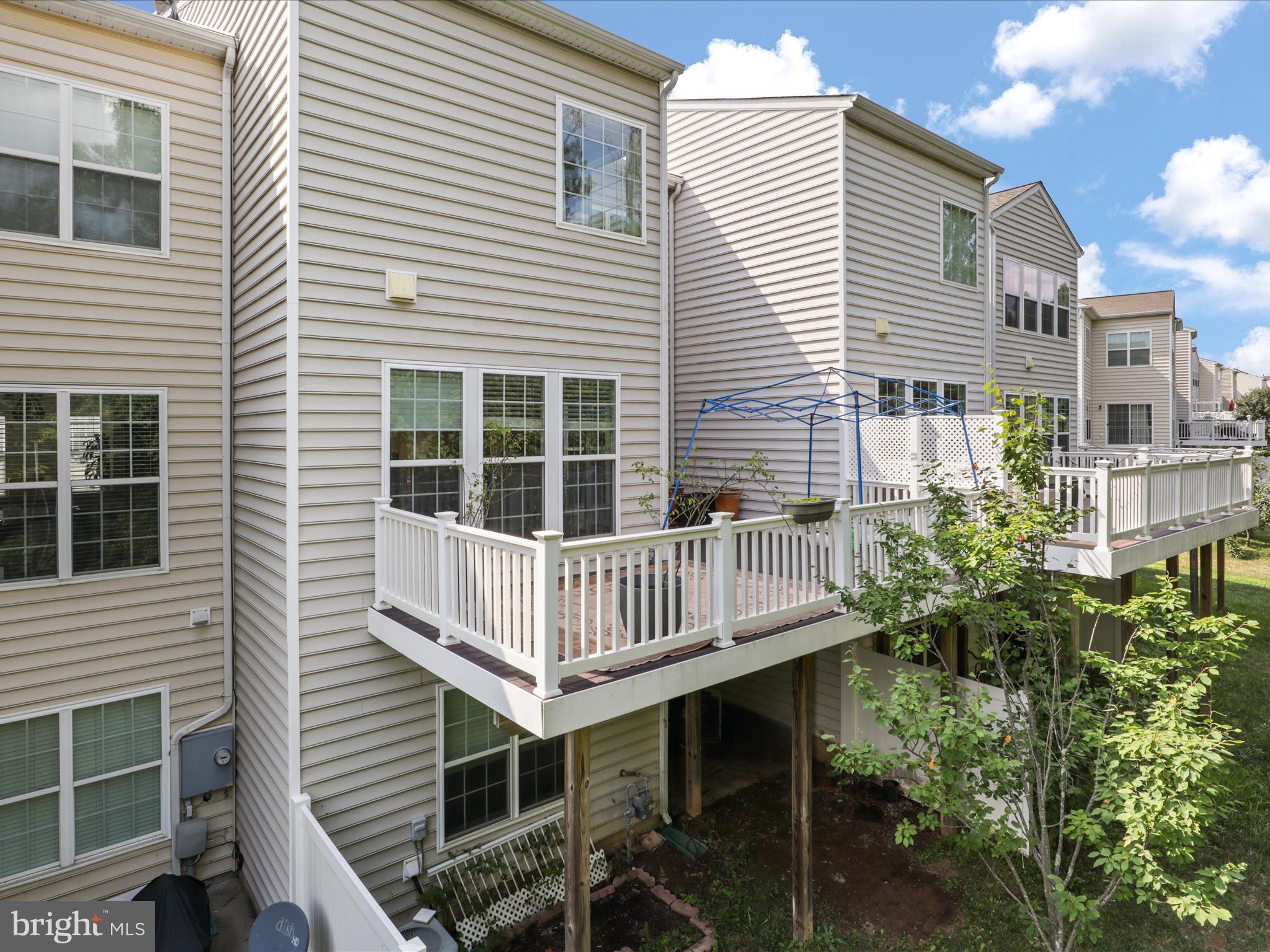 RESERVE AT SOUTH RIDING - Residential Lease