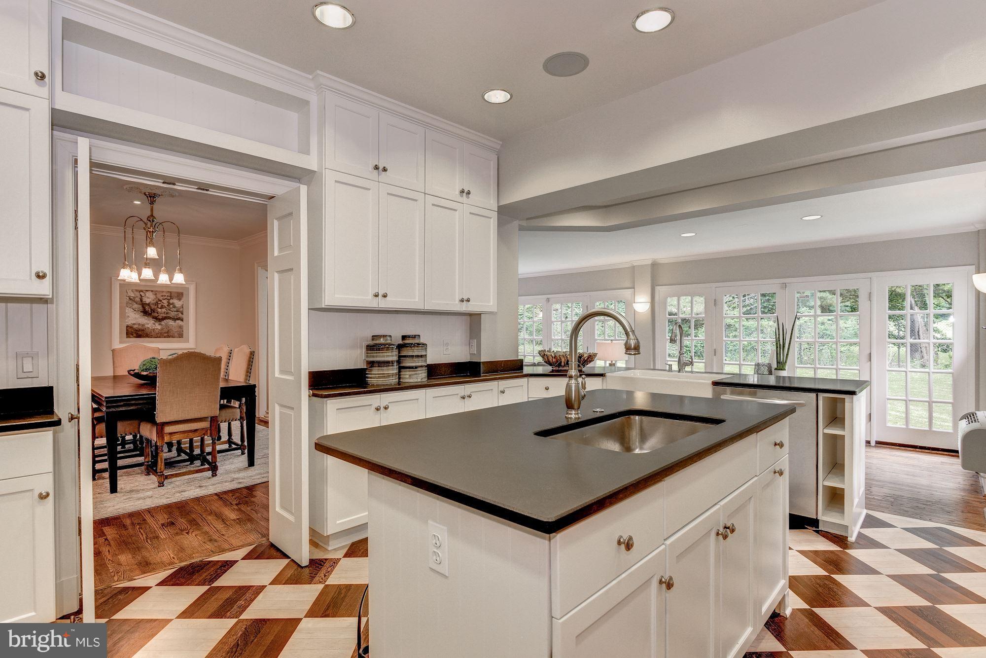 CHEVY CHASE VILLAGE - Residential