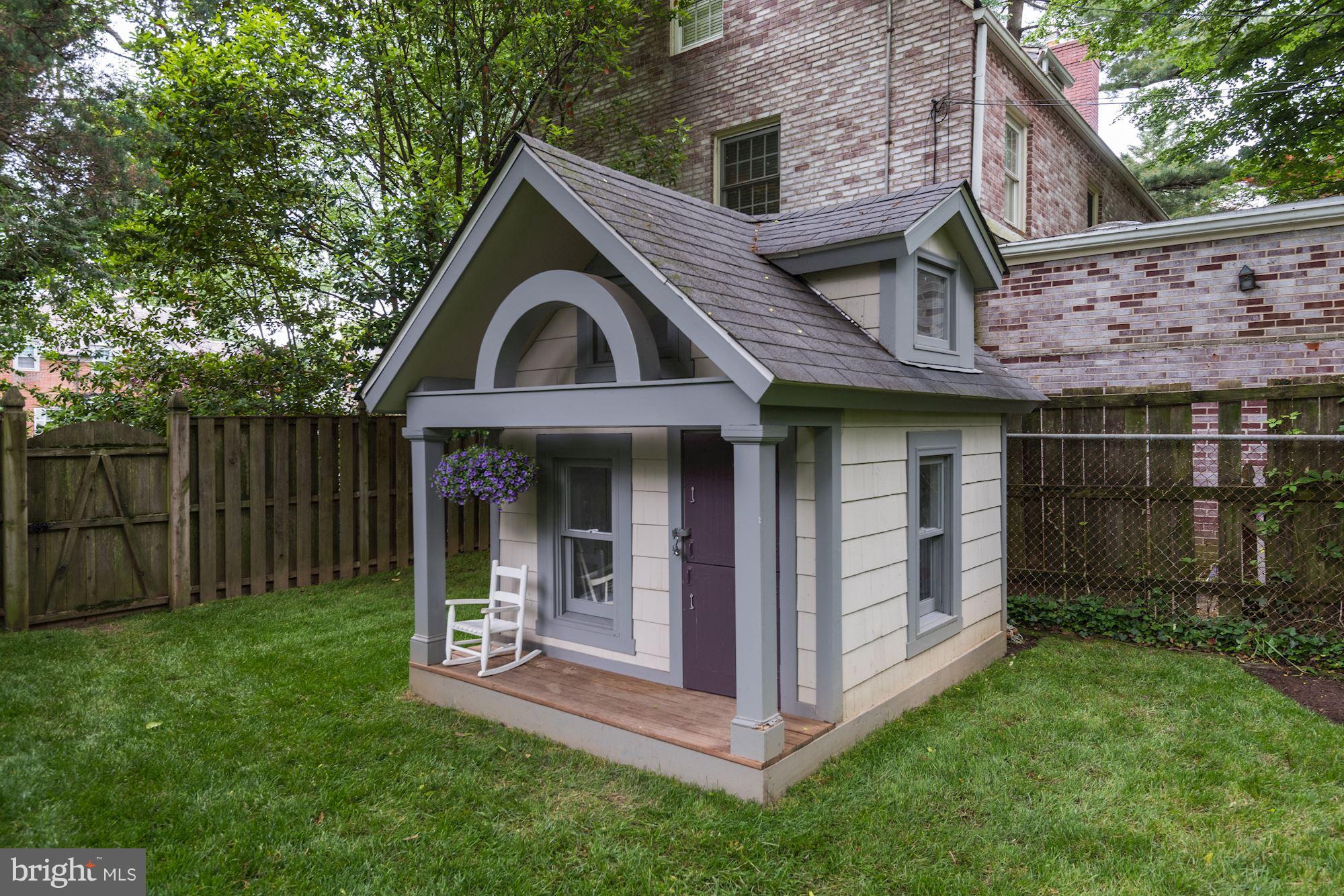 CHEVY CHASE VILLAGE - Residential