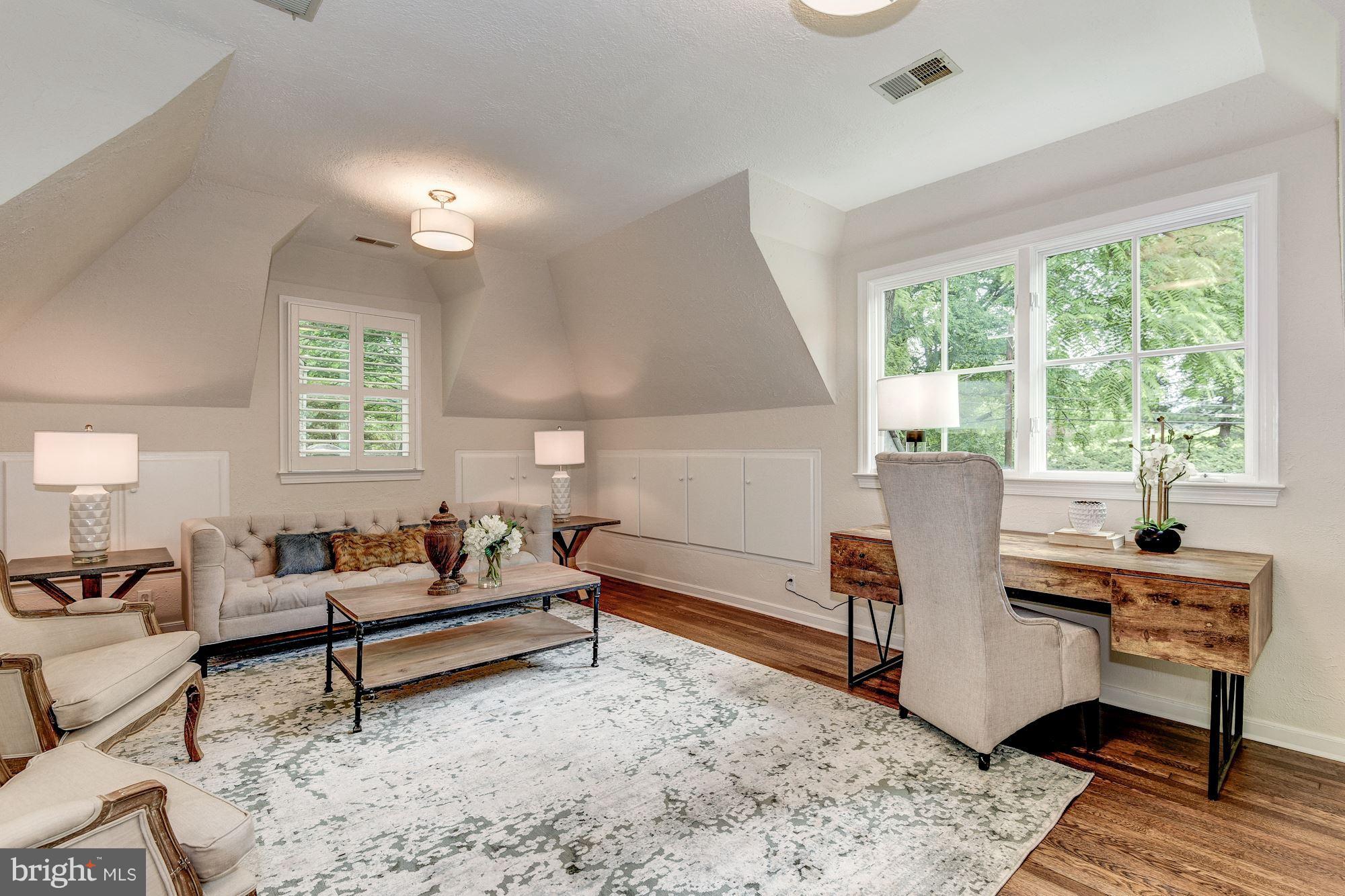 CHEVY CHASE VILLAGE - Residential