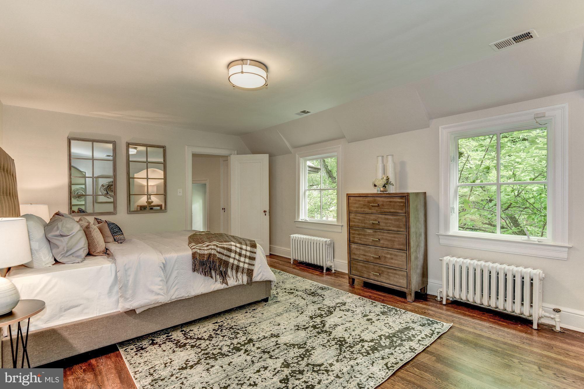 CHEVY CHASE VILLAGE - Residential