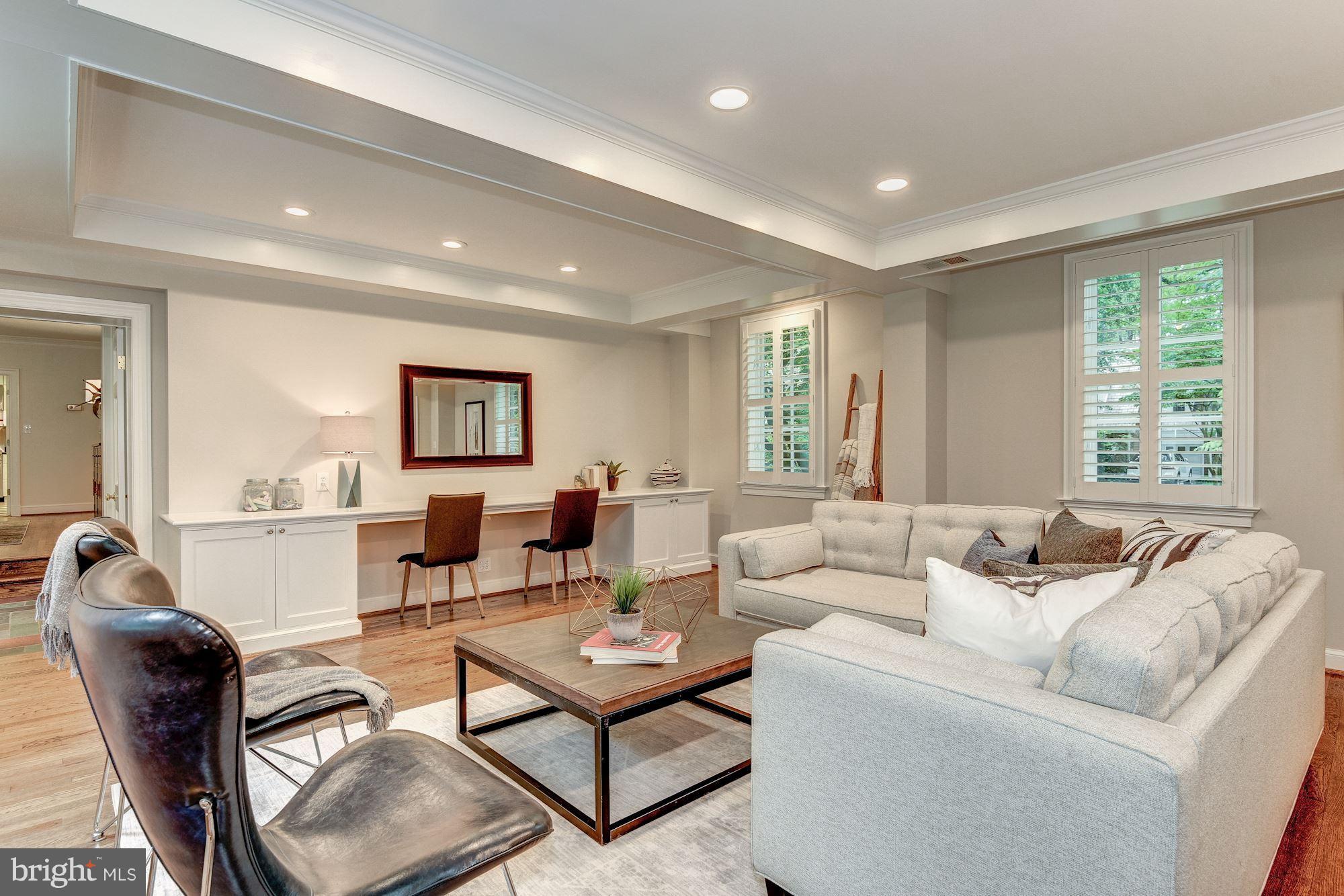 CHEVY CHASE VILLAGE - Residential