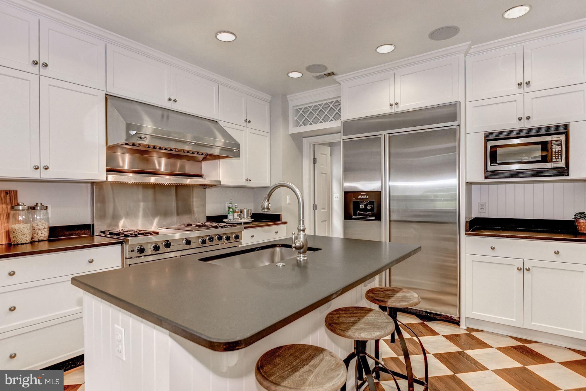 CHEVY CHASE VILLAGE - Residential