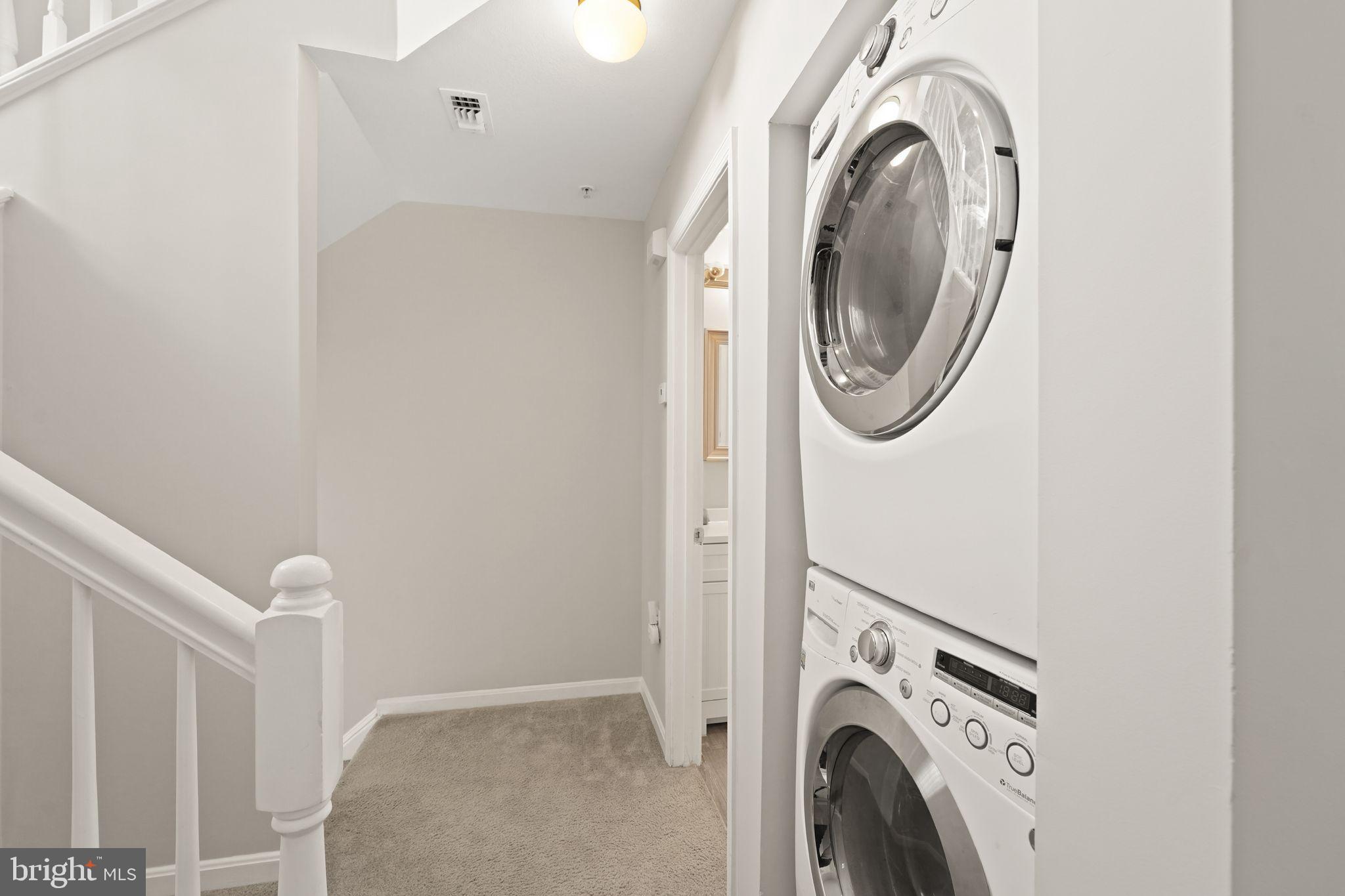 PARKSIDE AT ASHBURN - Residential