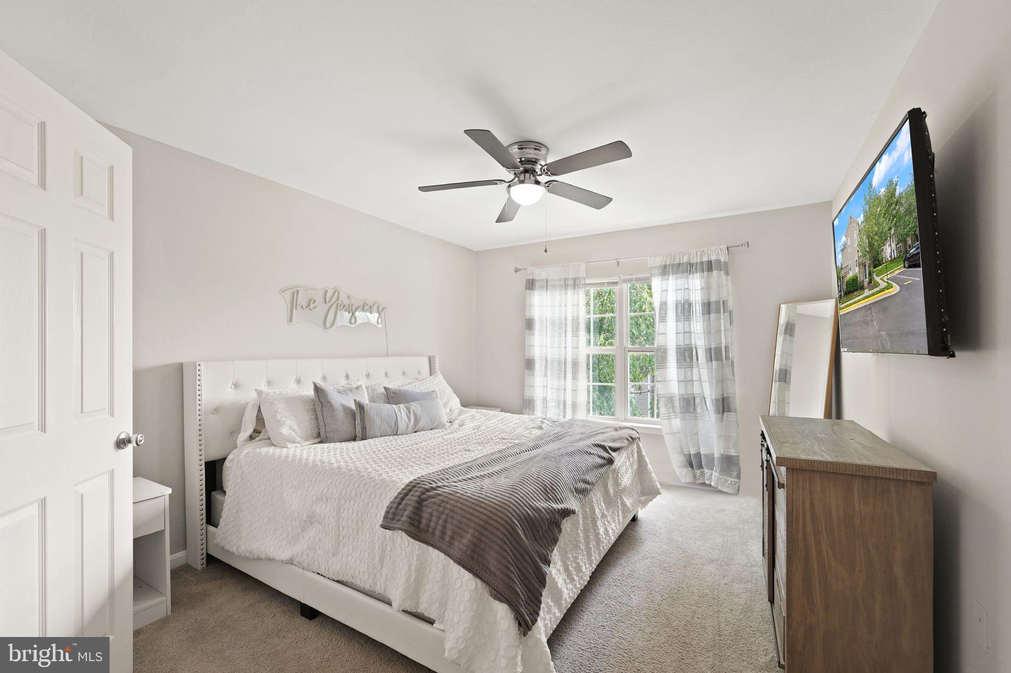 PARKSIDE AT ASHBURN - Residential