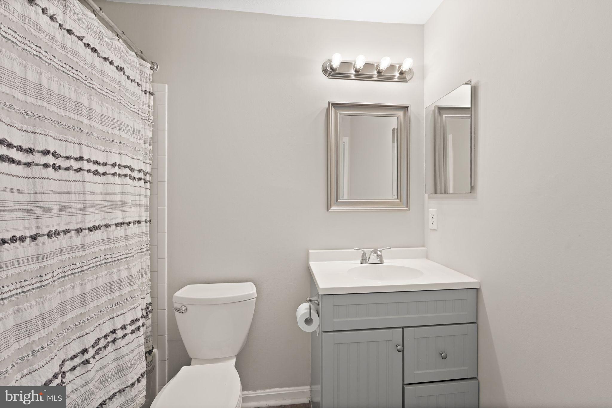 PARKSIDE AT ASHBURN - Residential