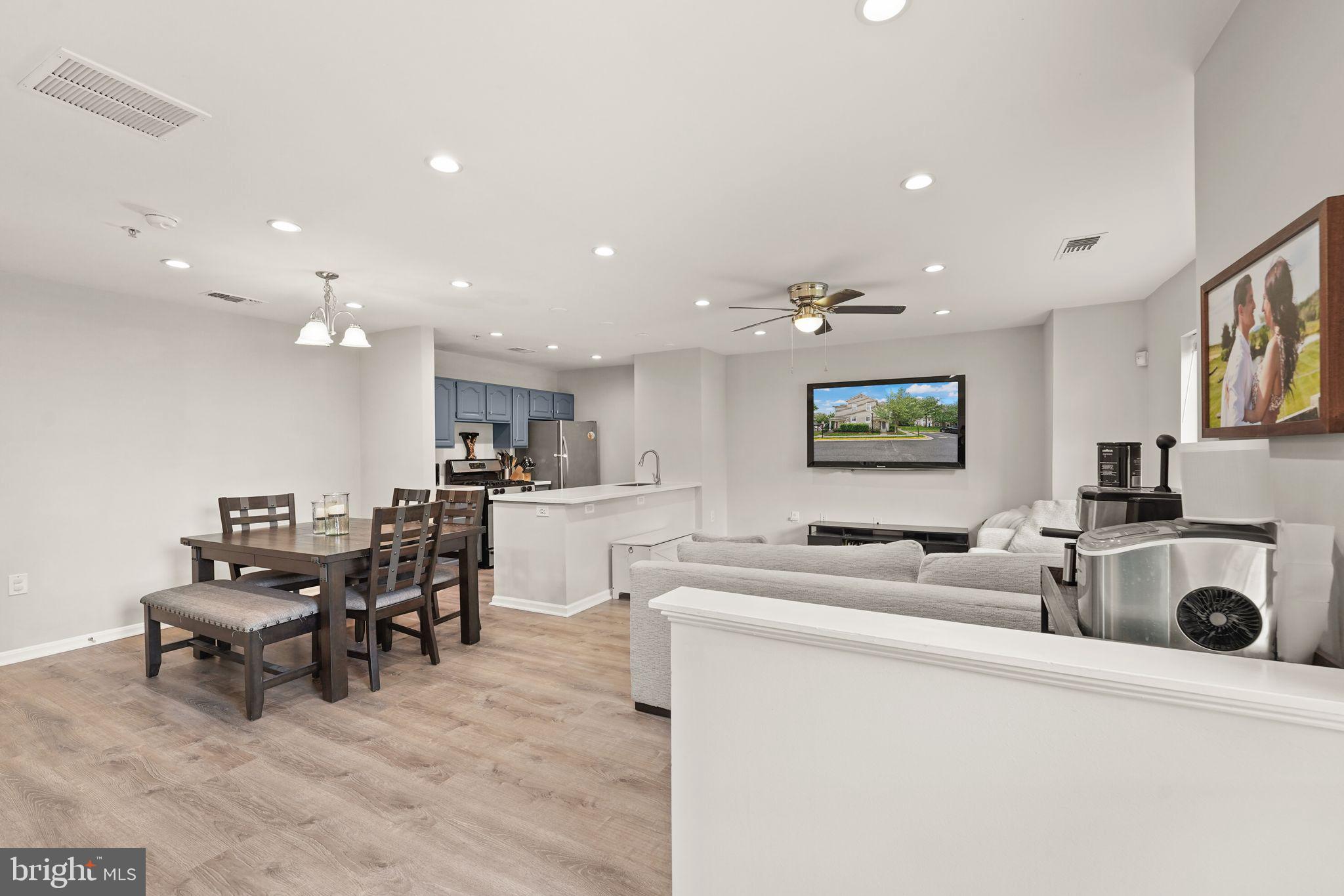 PARKSIDE AT ASHBURN - Residential