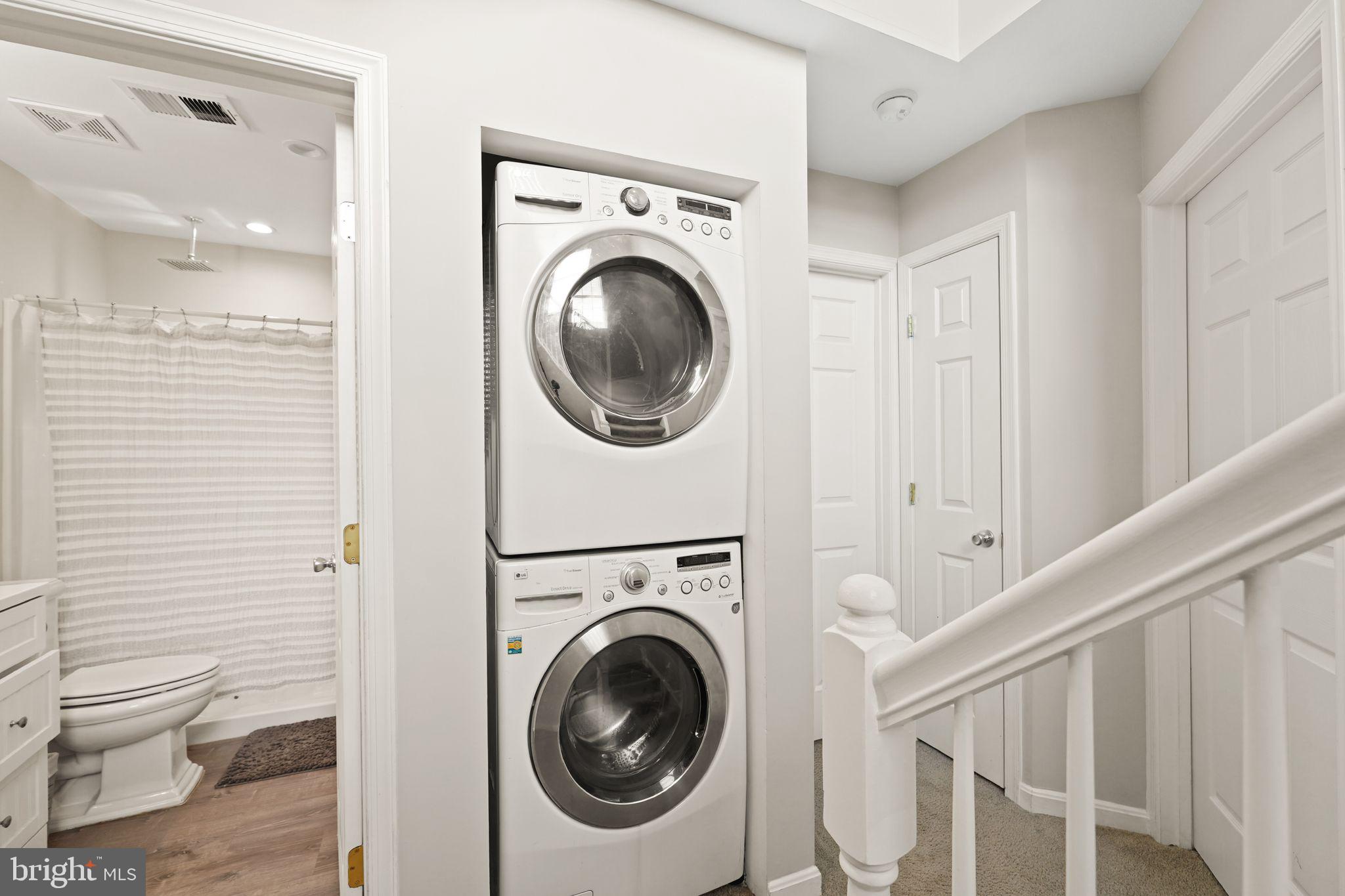 PARKSIDE AT ASHBURN - Residential